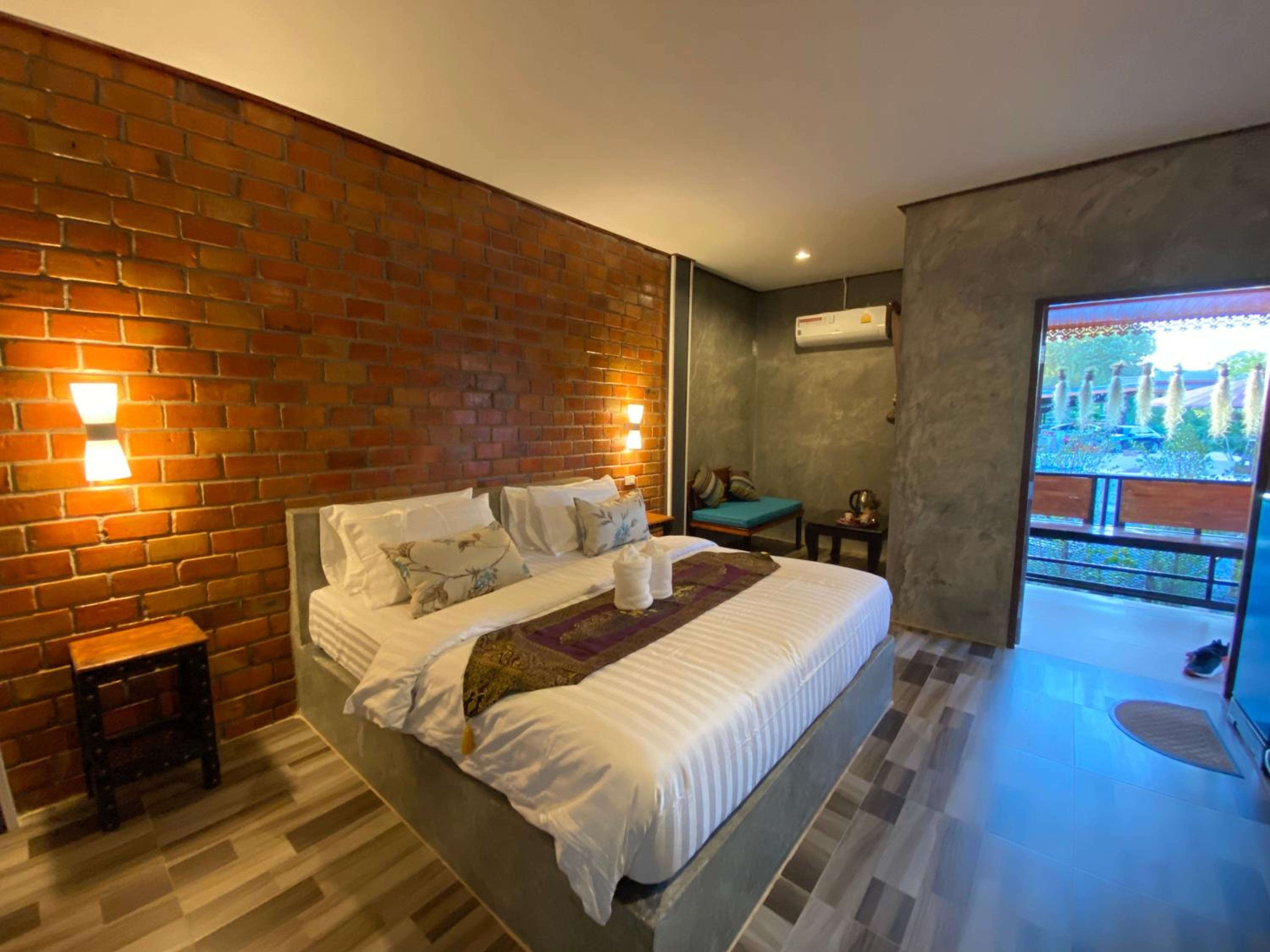 Double Room with Garden View - Photo 7