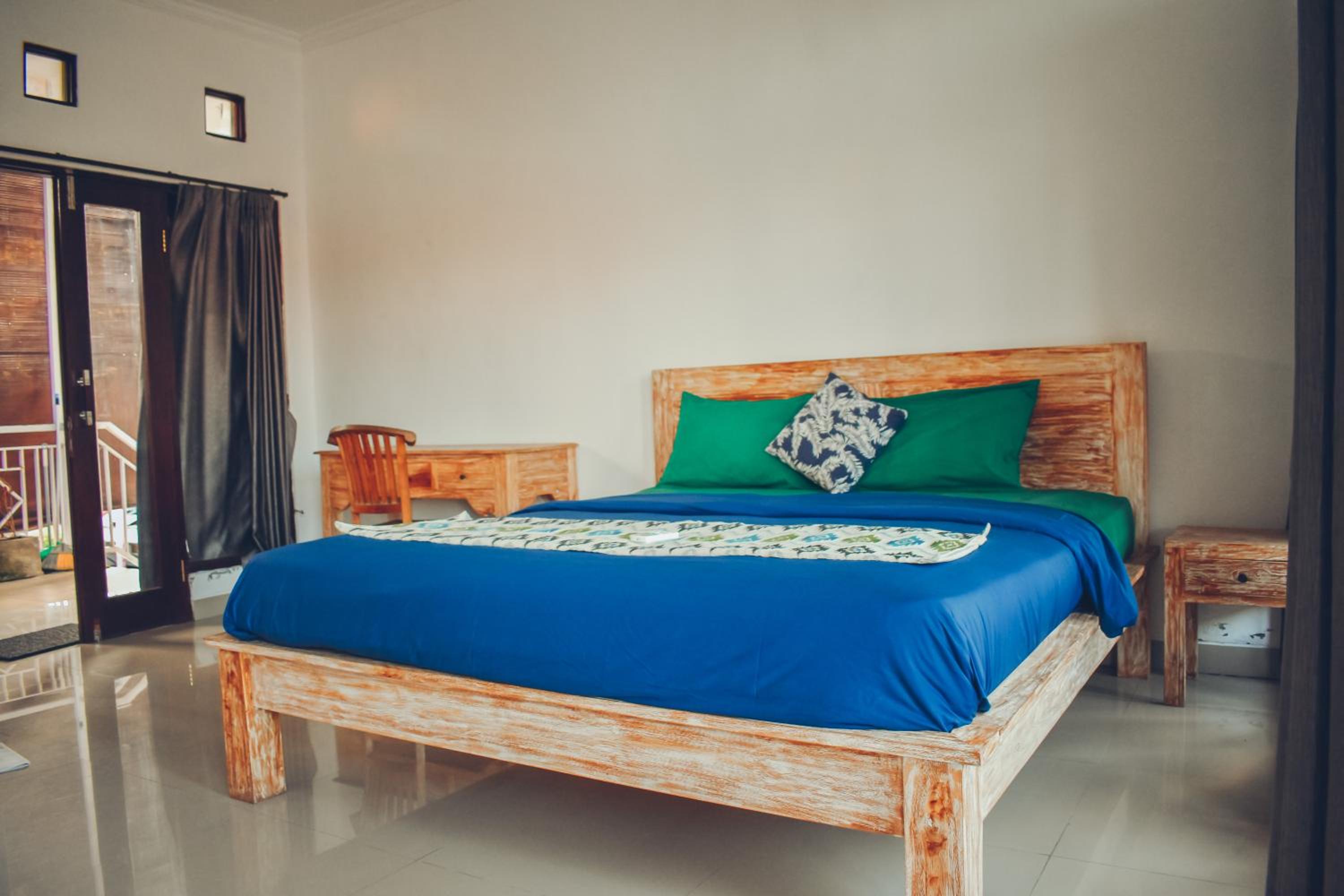 Double Room with Private Bathroom - Photo 3