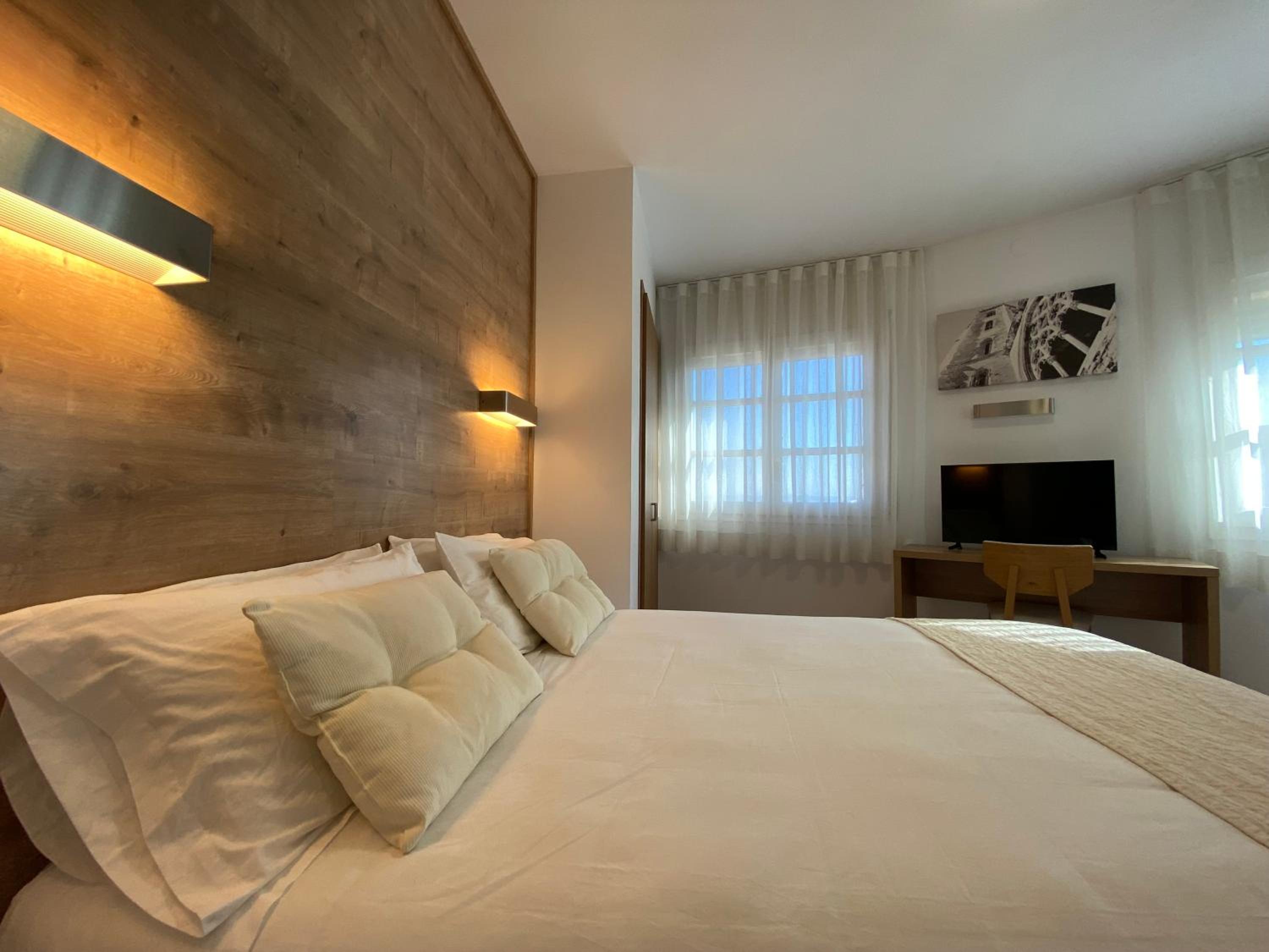 Superior Double Room - Photo 3