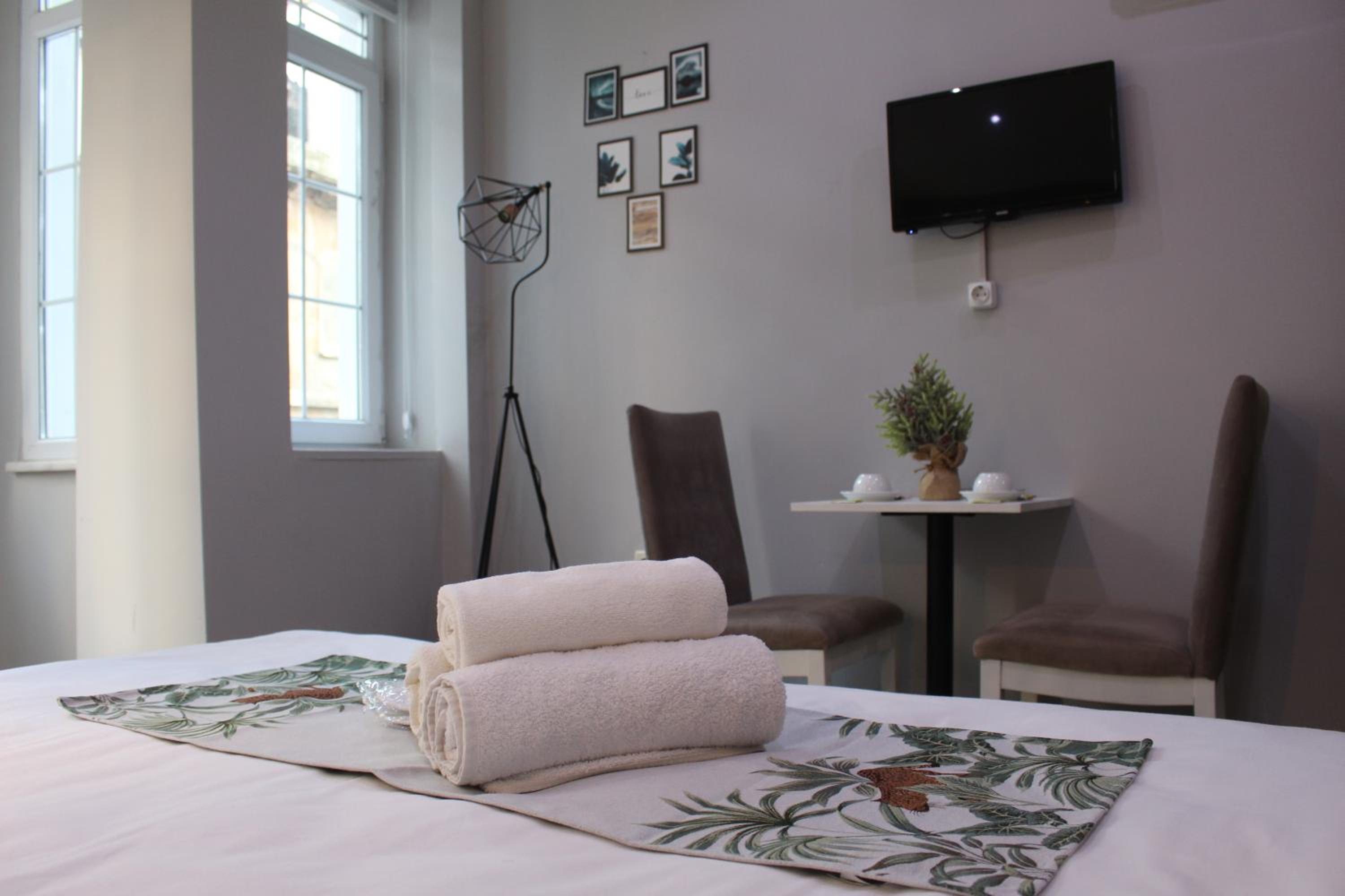 Standard King Room photo 1