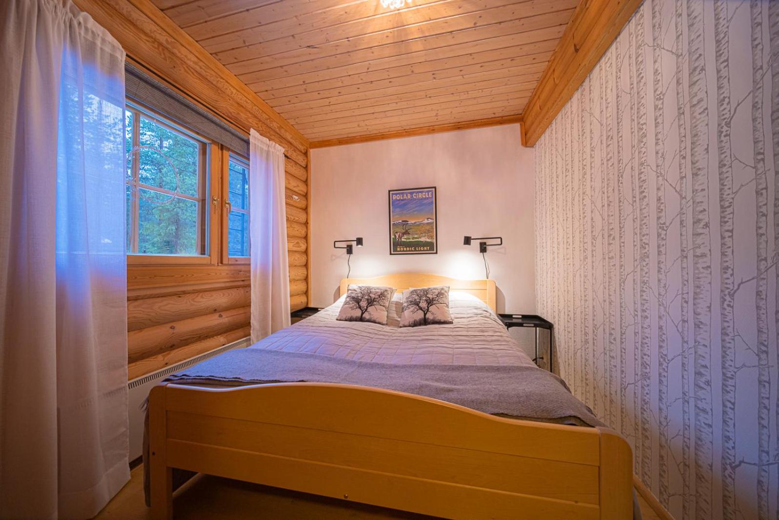 Three-Bedroom House - Photo 5