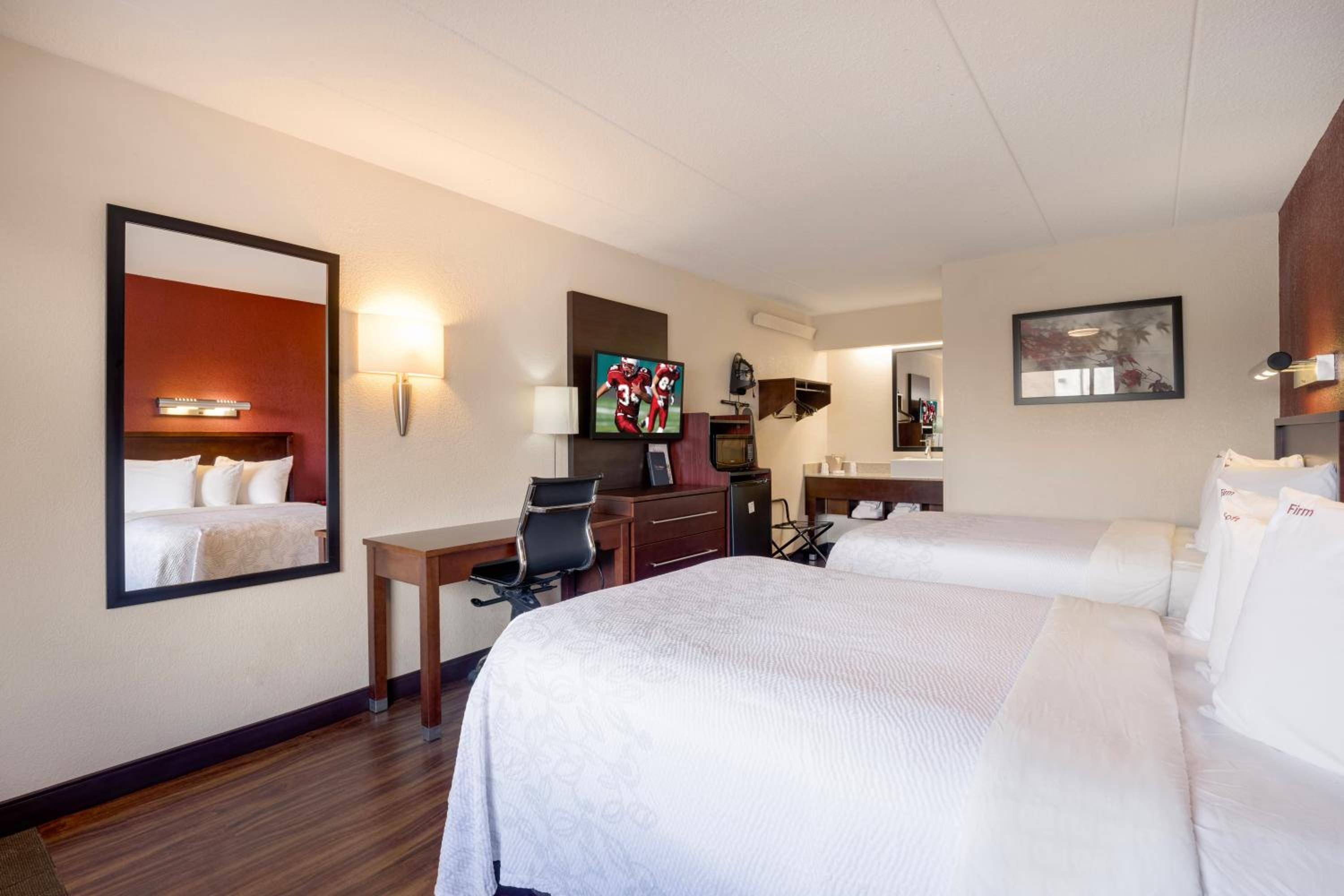 Double Room with Two Double Beds - Non-Smoking - Photo 2