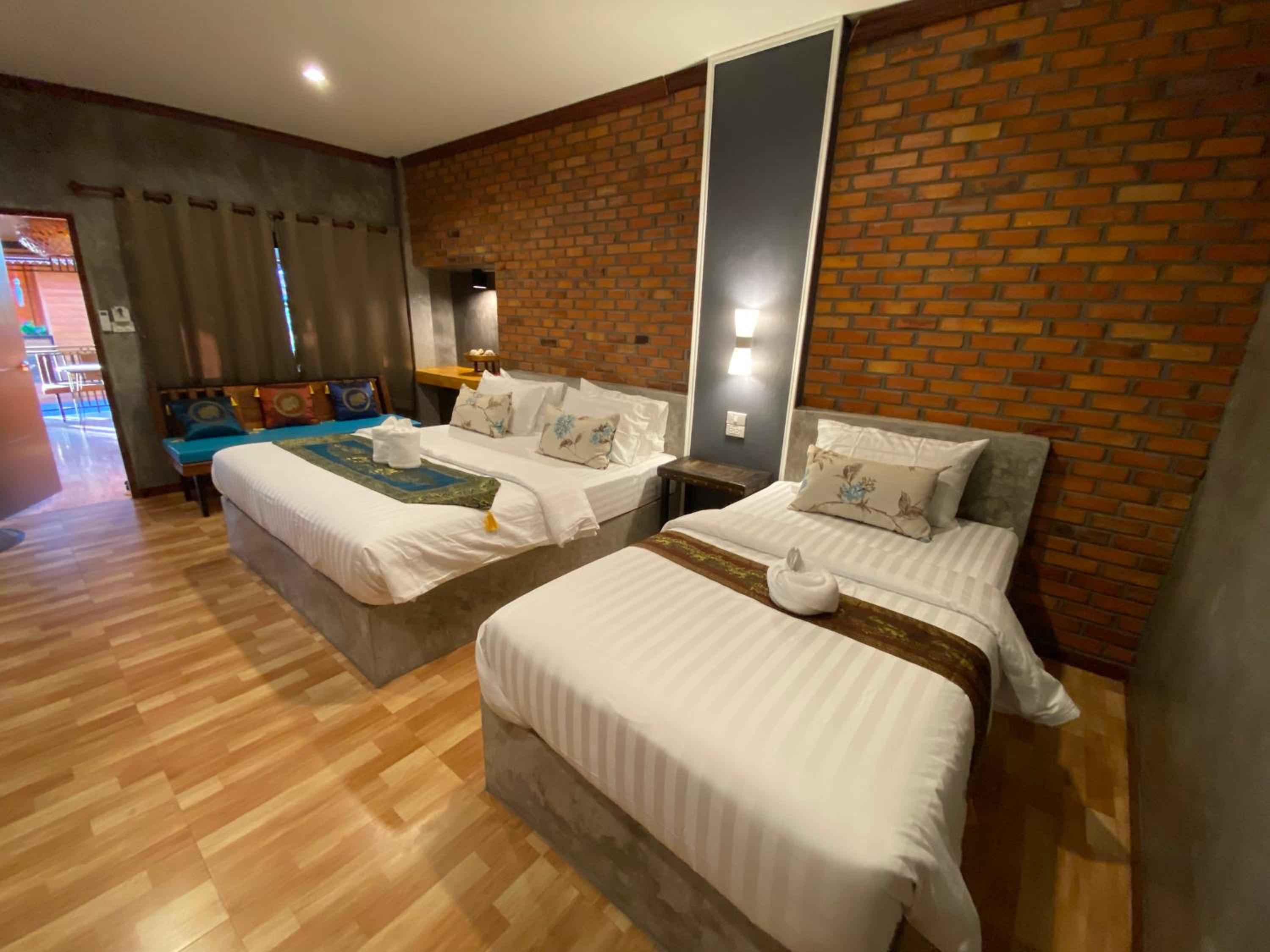 Triple Room with Garden View - Photo 2
