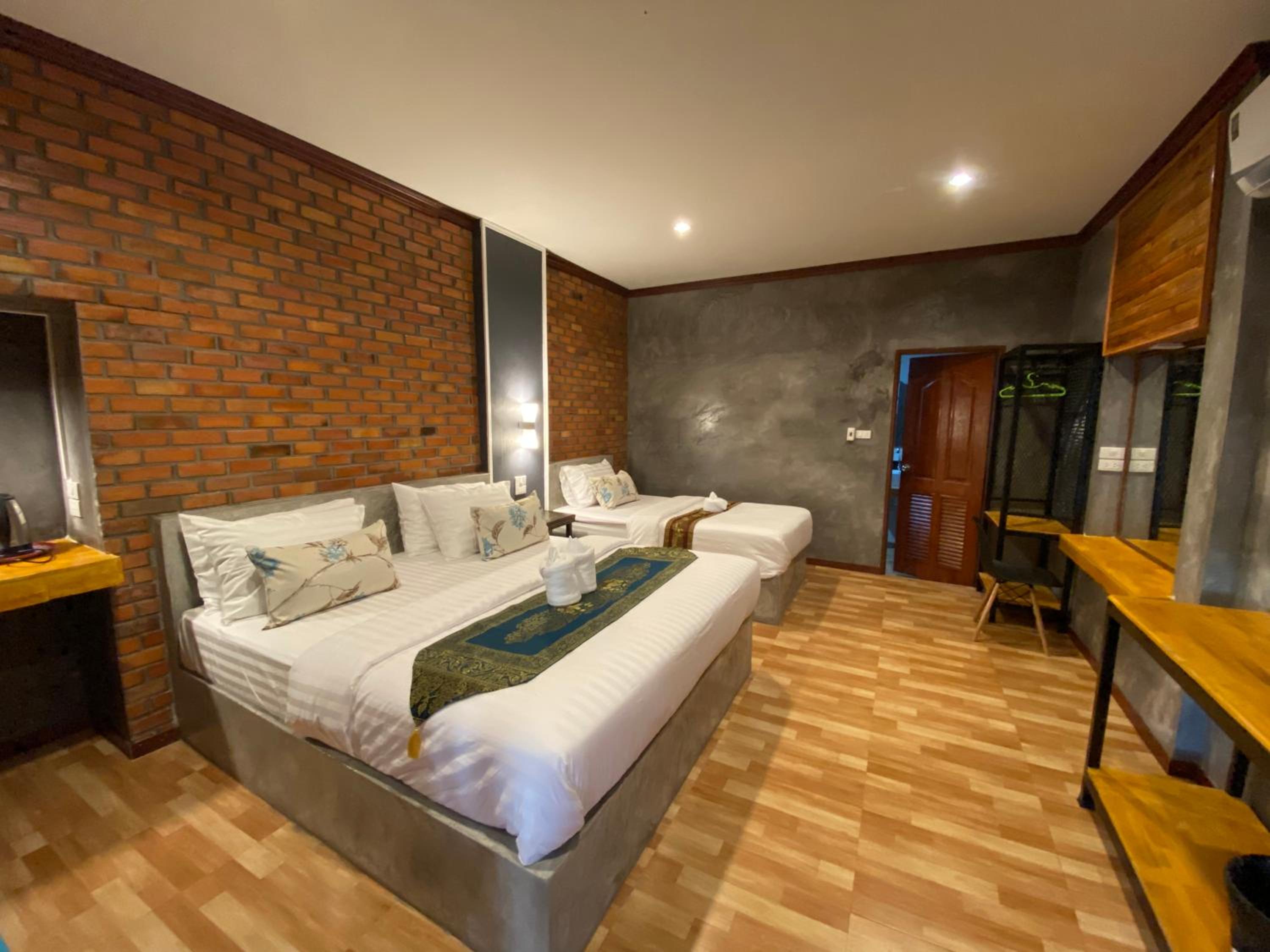 Triple Room with Garden View - Photo 3