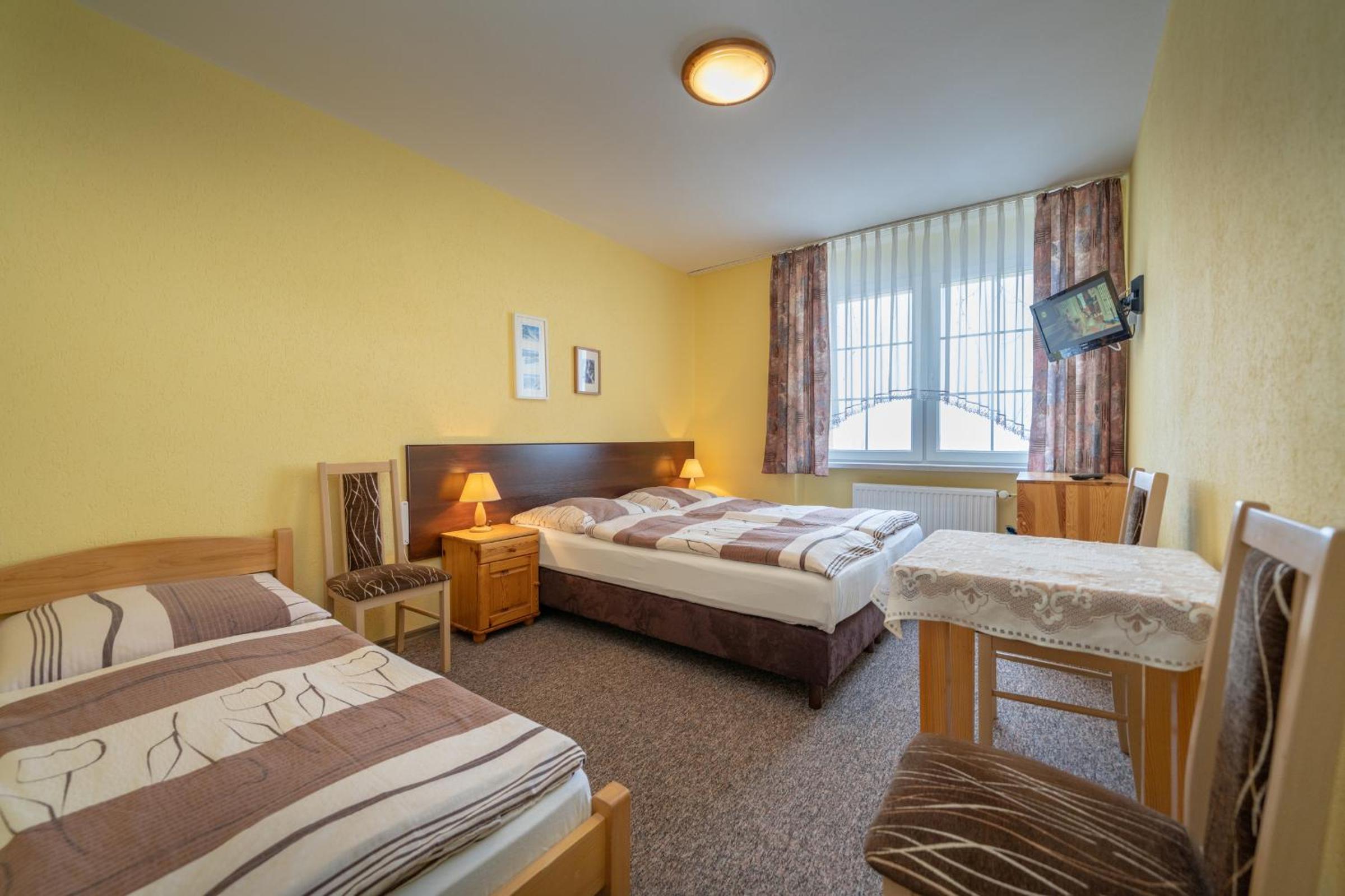 Triple Room - Photo 2