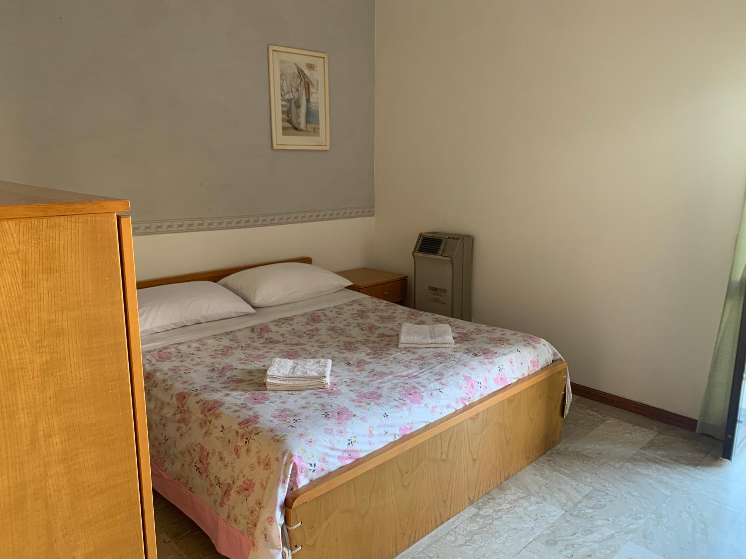 Double or Twin Room with Private Bathroom photo 1