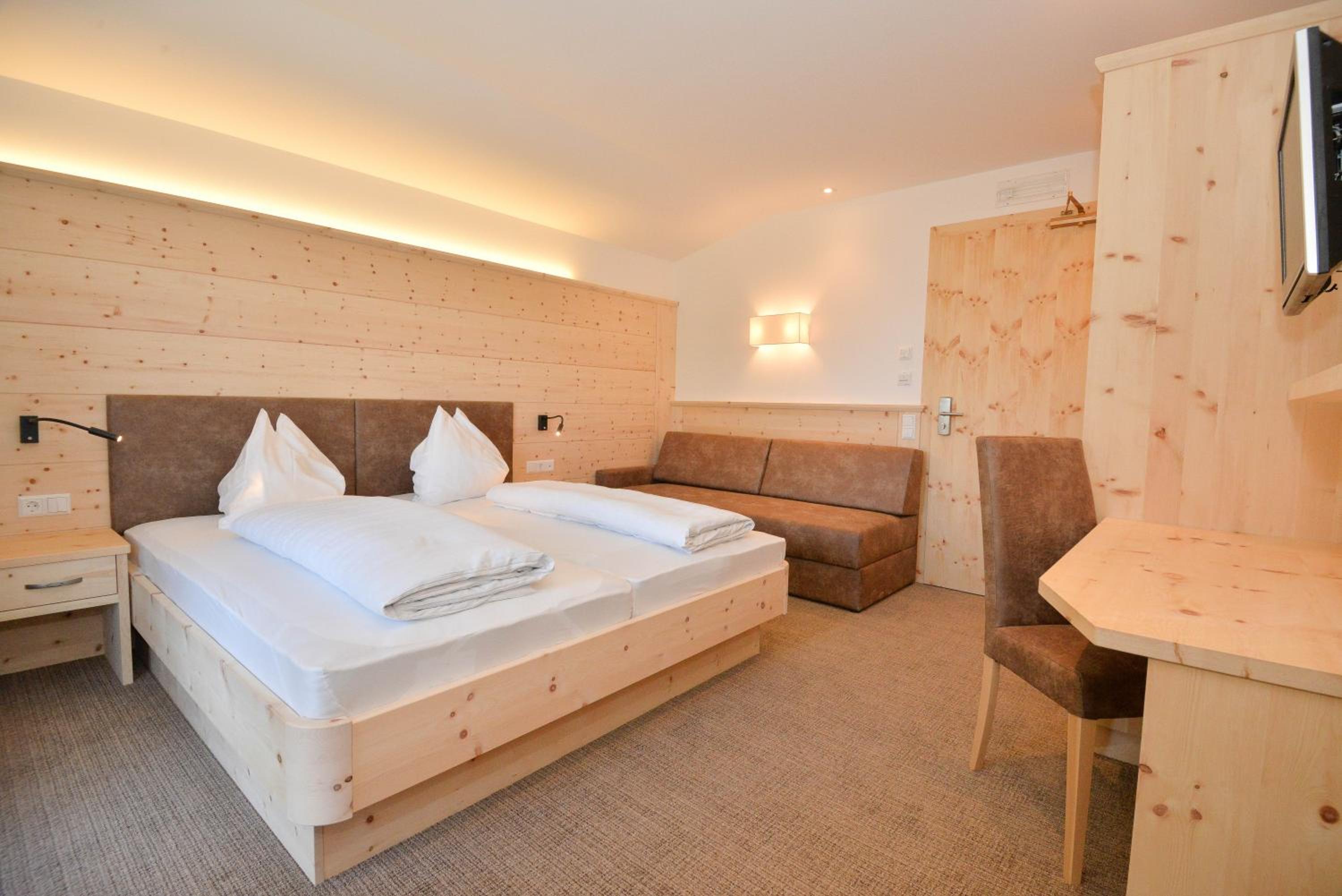 Superior Double Room with Panoramic View - Photo 2