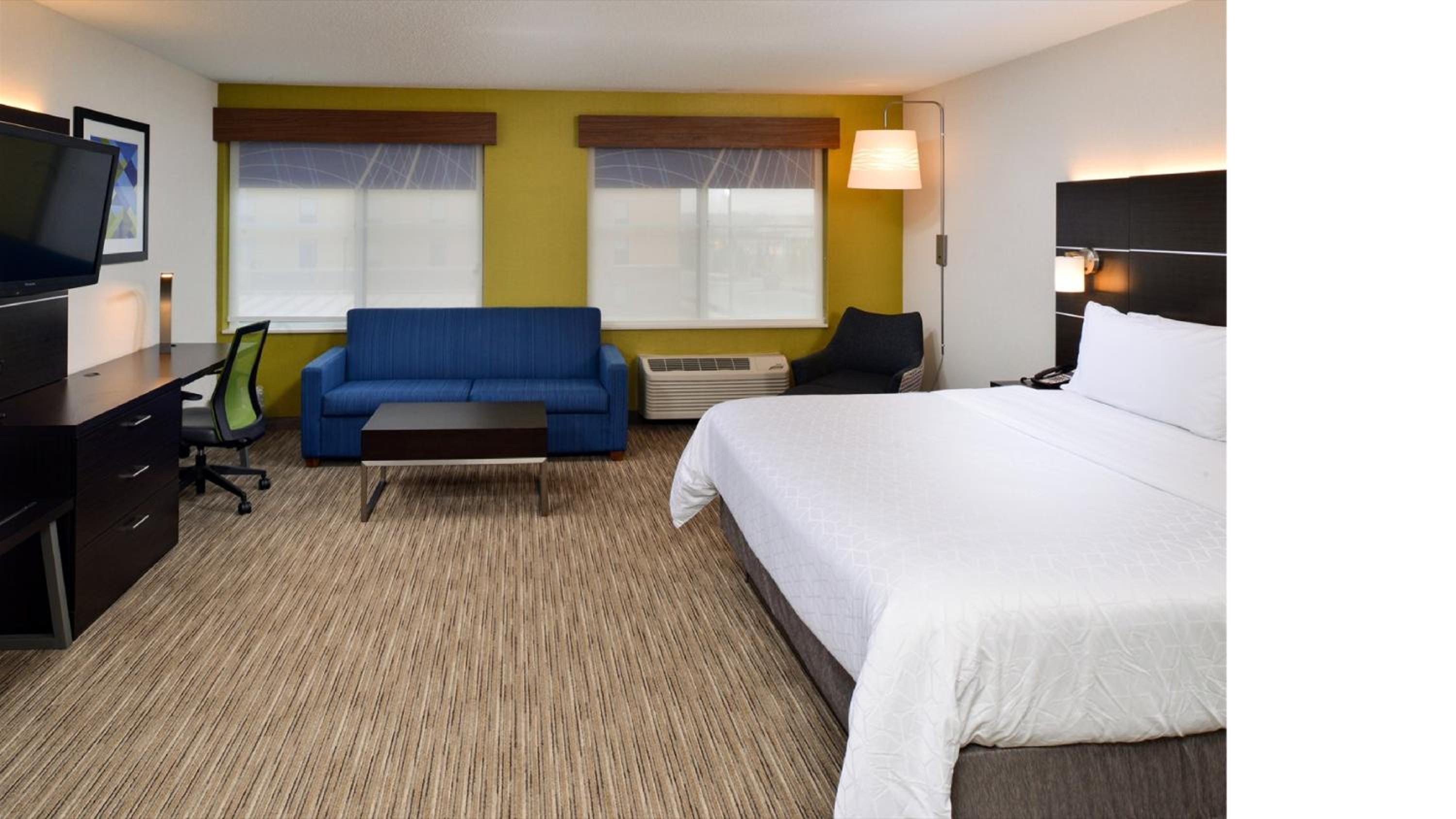 King Suite with Sofa Bed - Photo 2