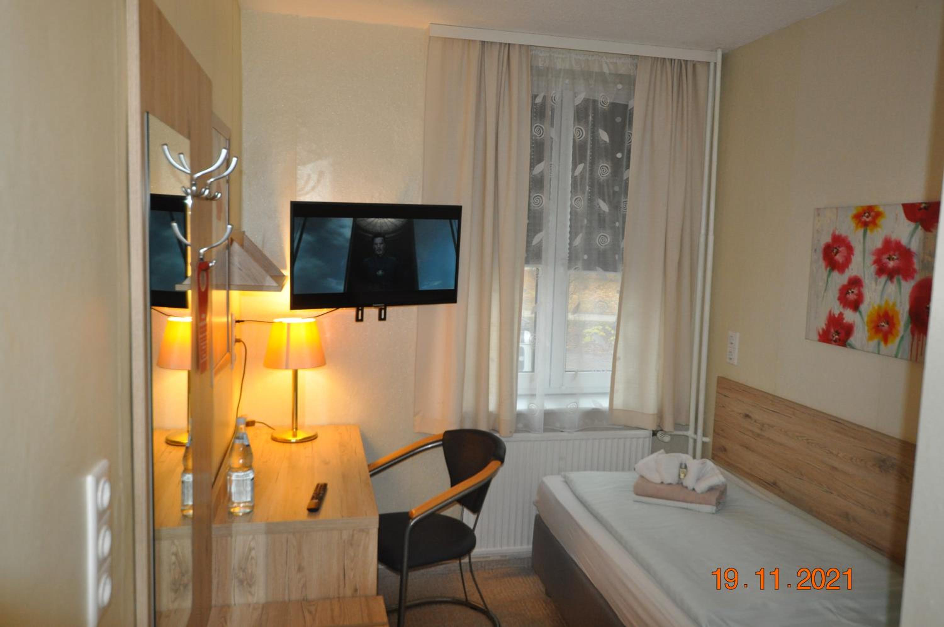 Single Room photo 1