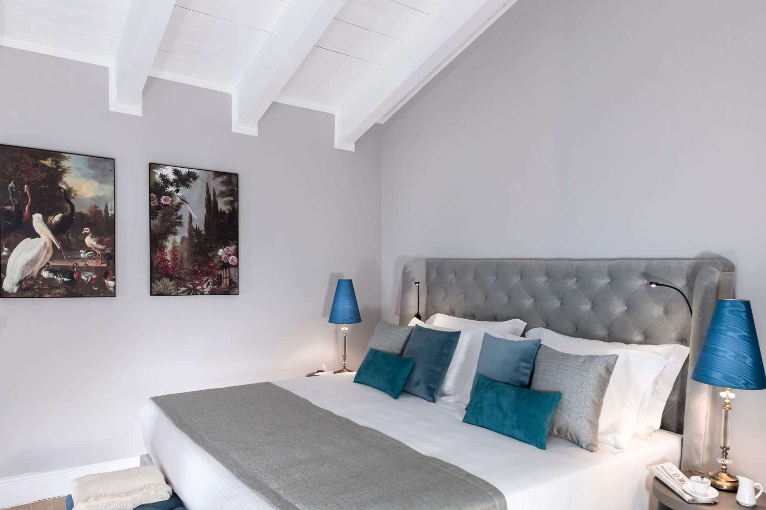 Double Room thumbnail 6