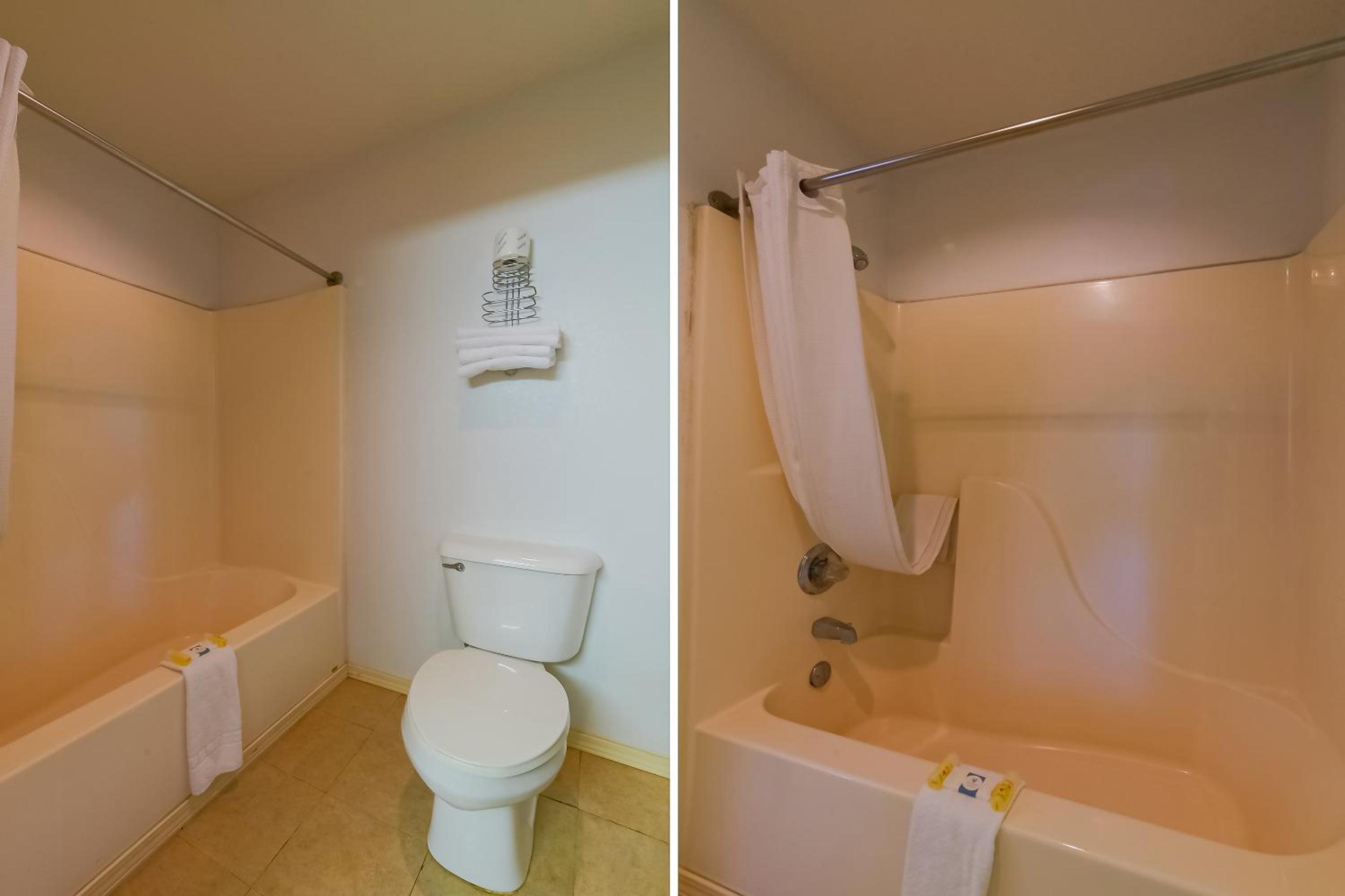 Queen Room with Two Queen Beds - Disability Access - Photo 9