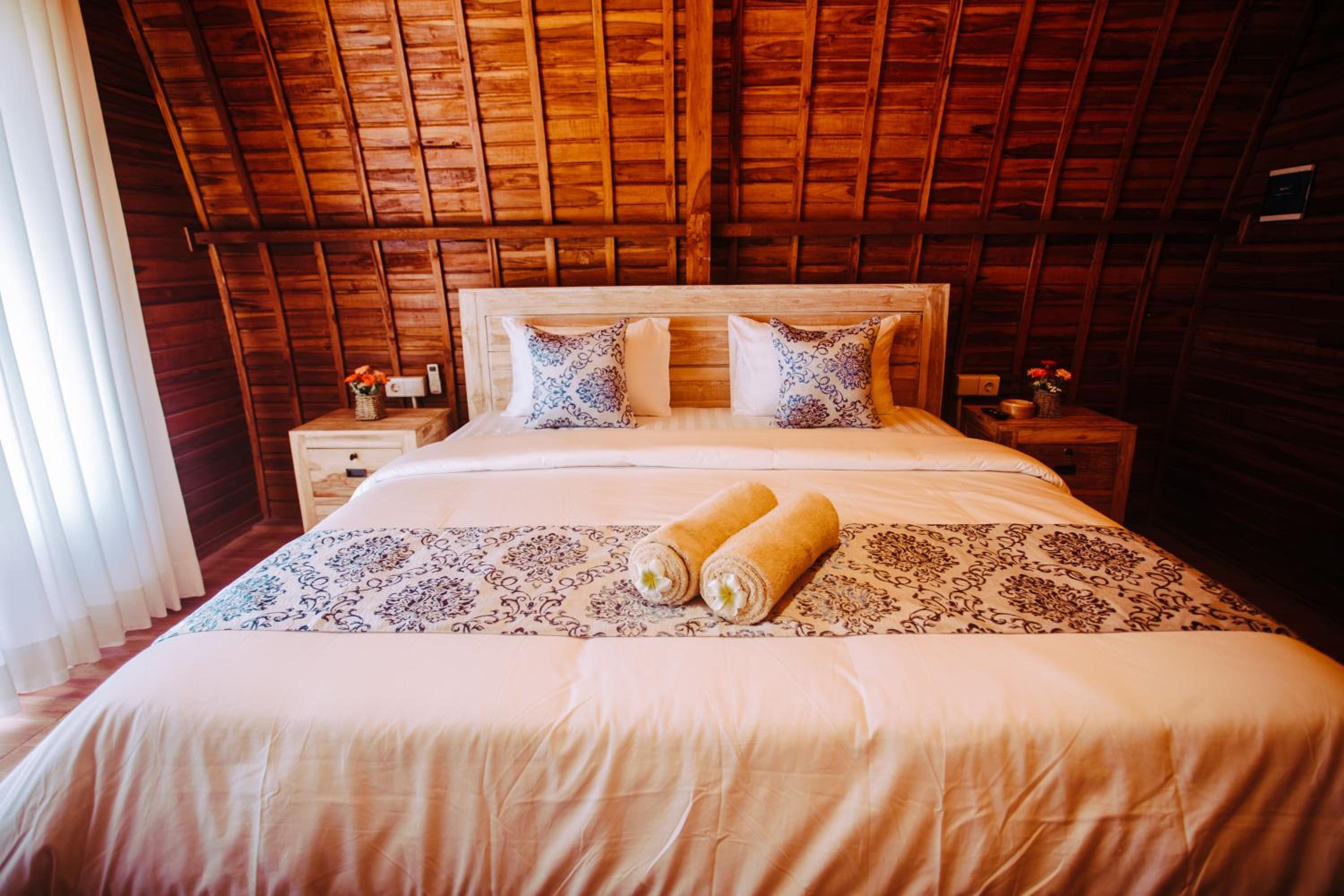 Lumbung Deluxe King Room - Photo 13