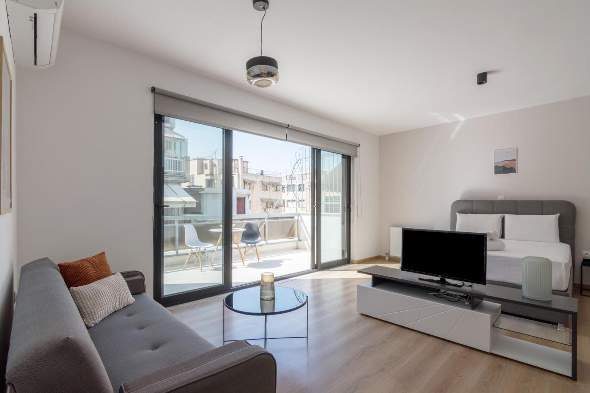 Studio with Balcony photo 1