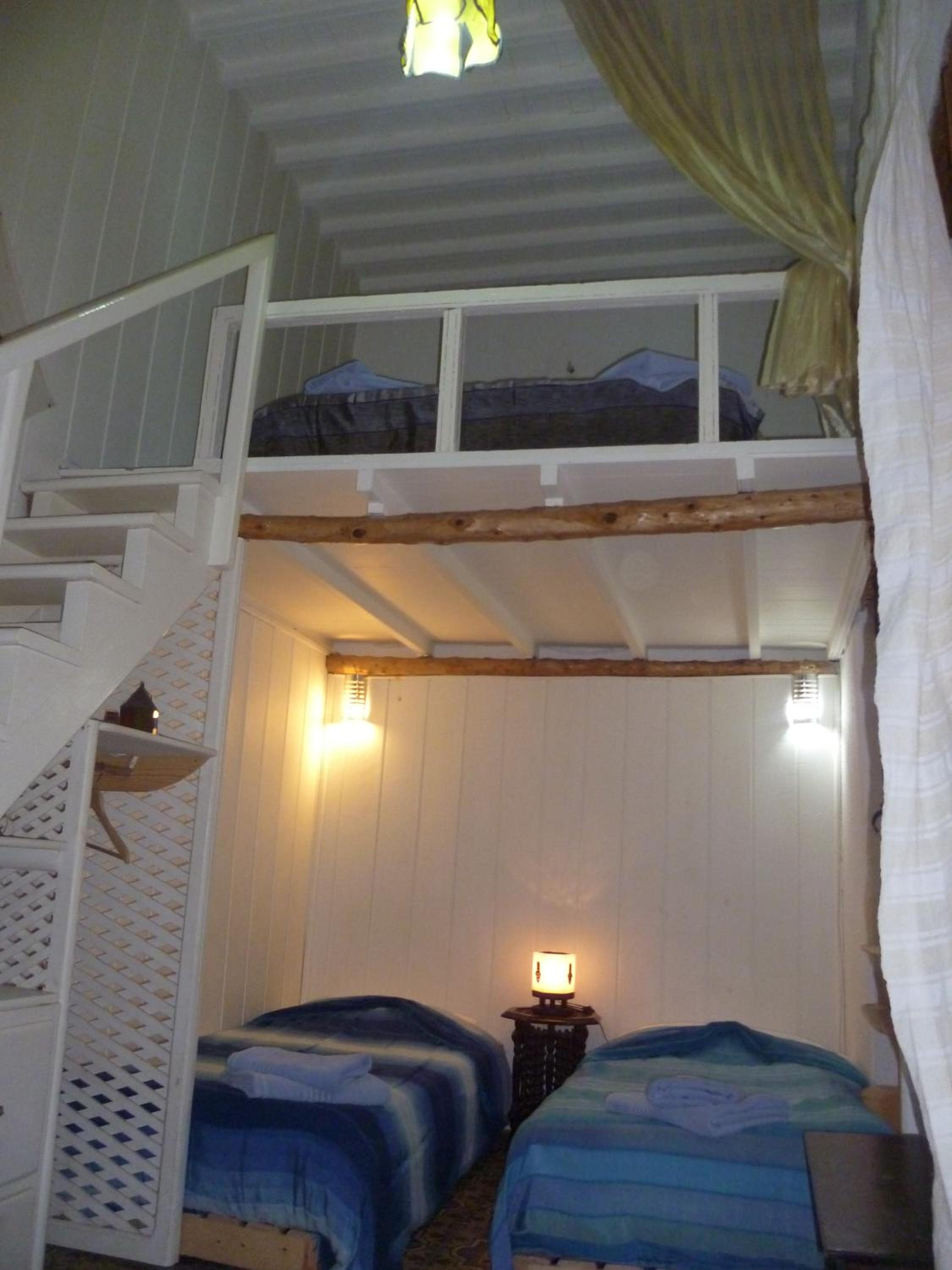 Family Room with Private Bathroom photo 3