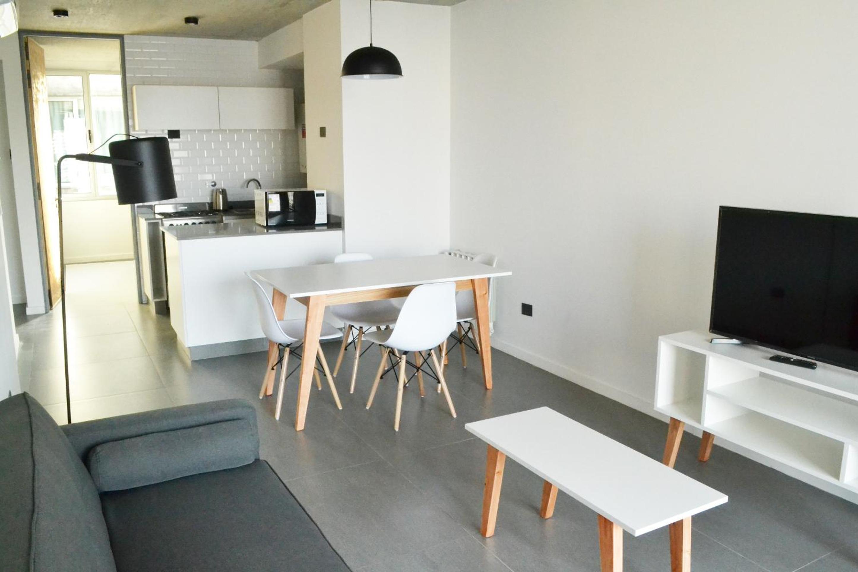 One-Bedroom Apartment photo 1