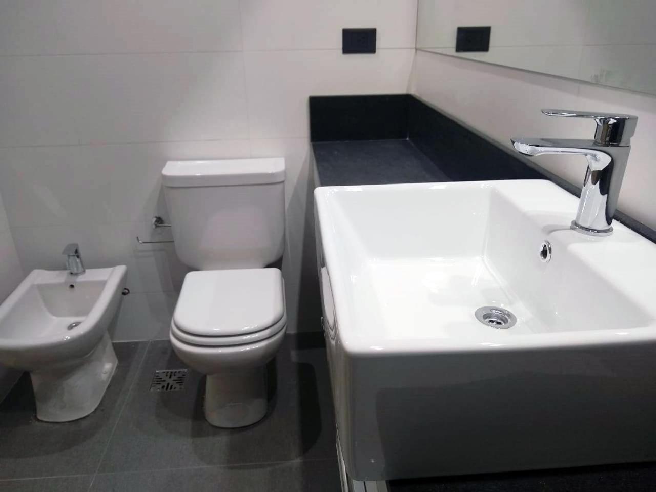 One-Bedroom Apartment photo 3
