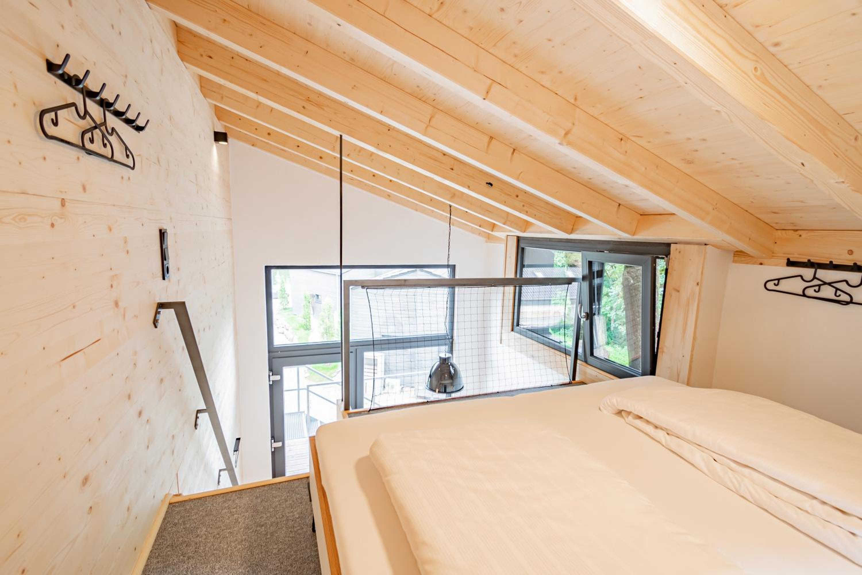 Treehouse - Photo 1