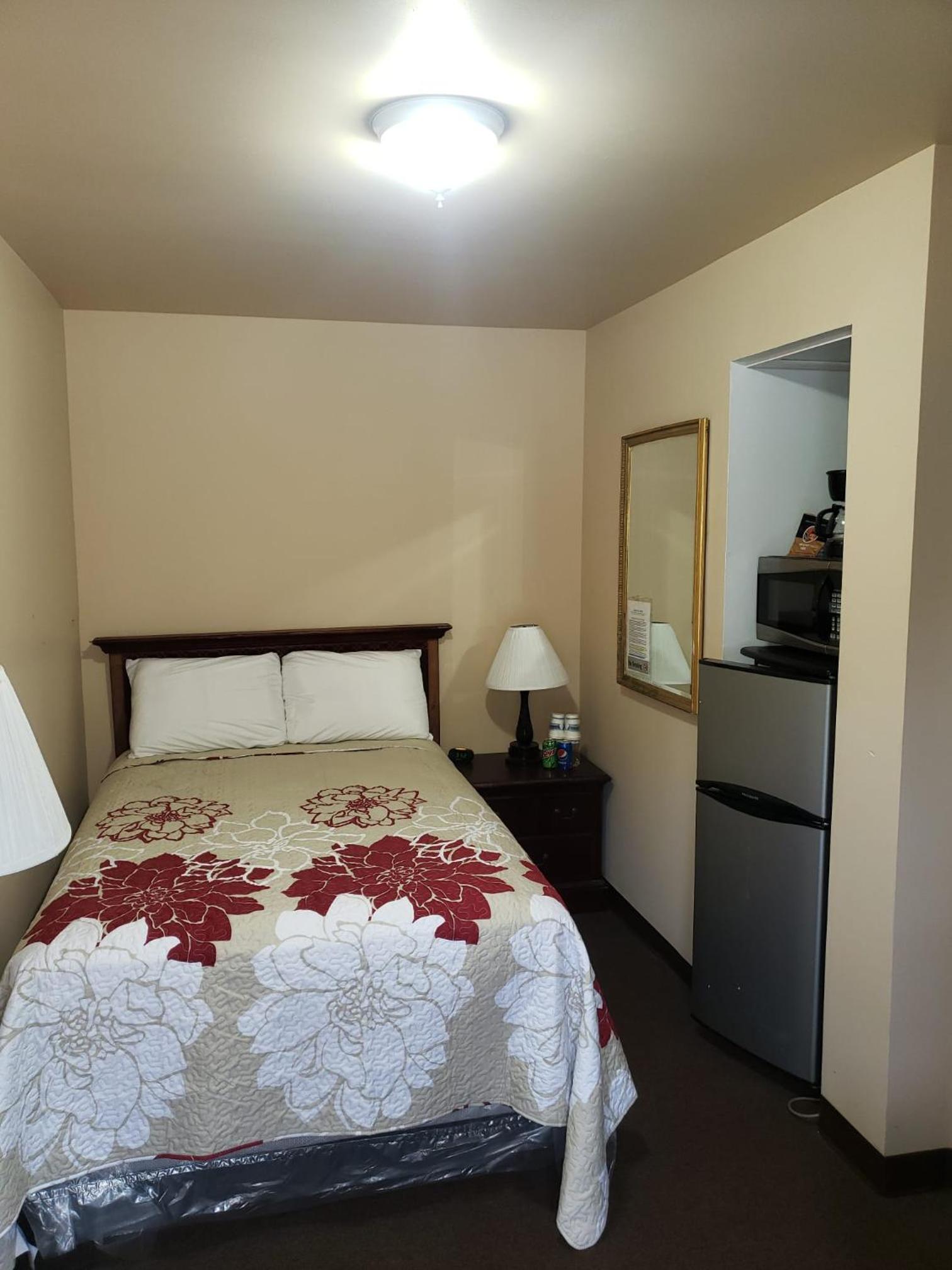 Queen Room - Photo 9
