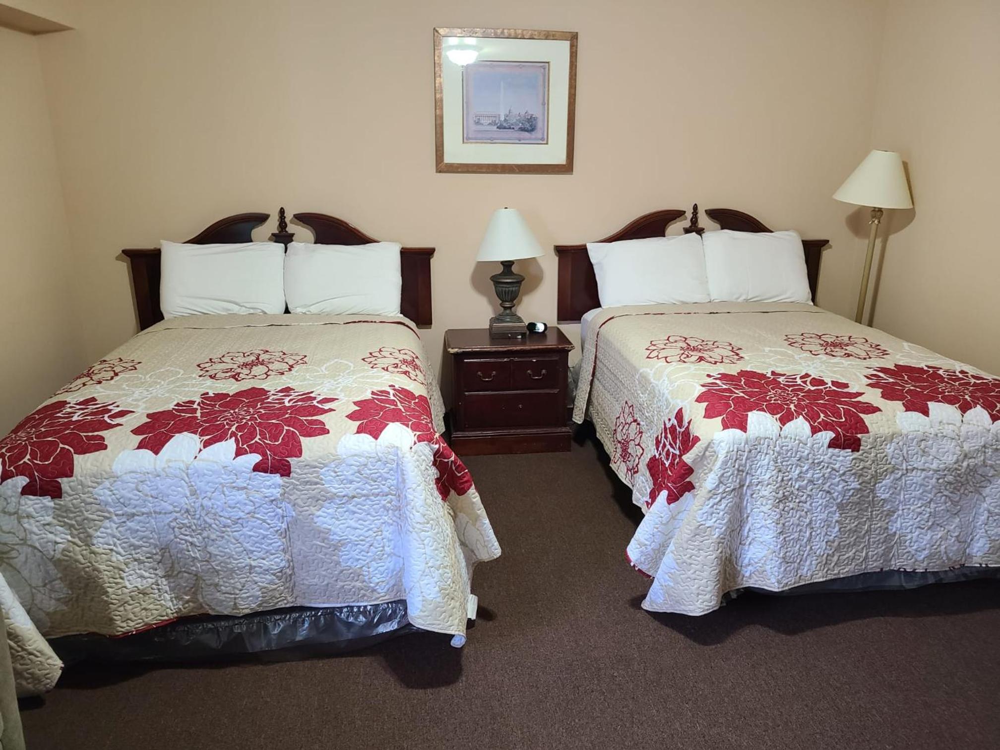 Double Room with Two Double Beds - Photo 20