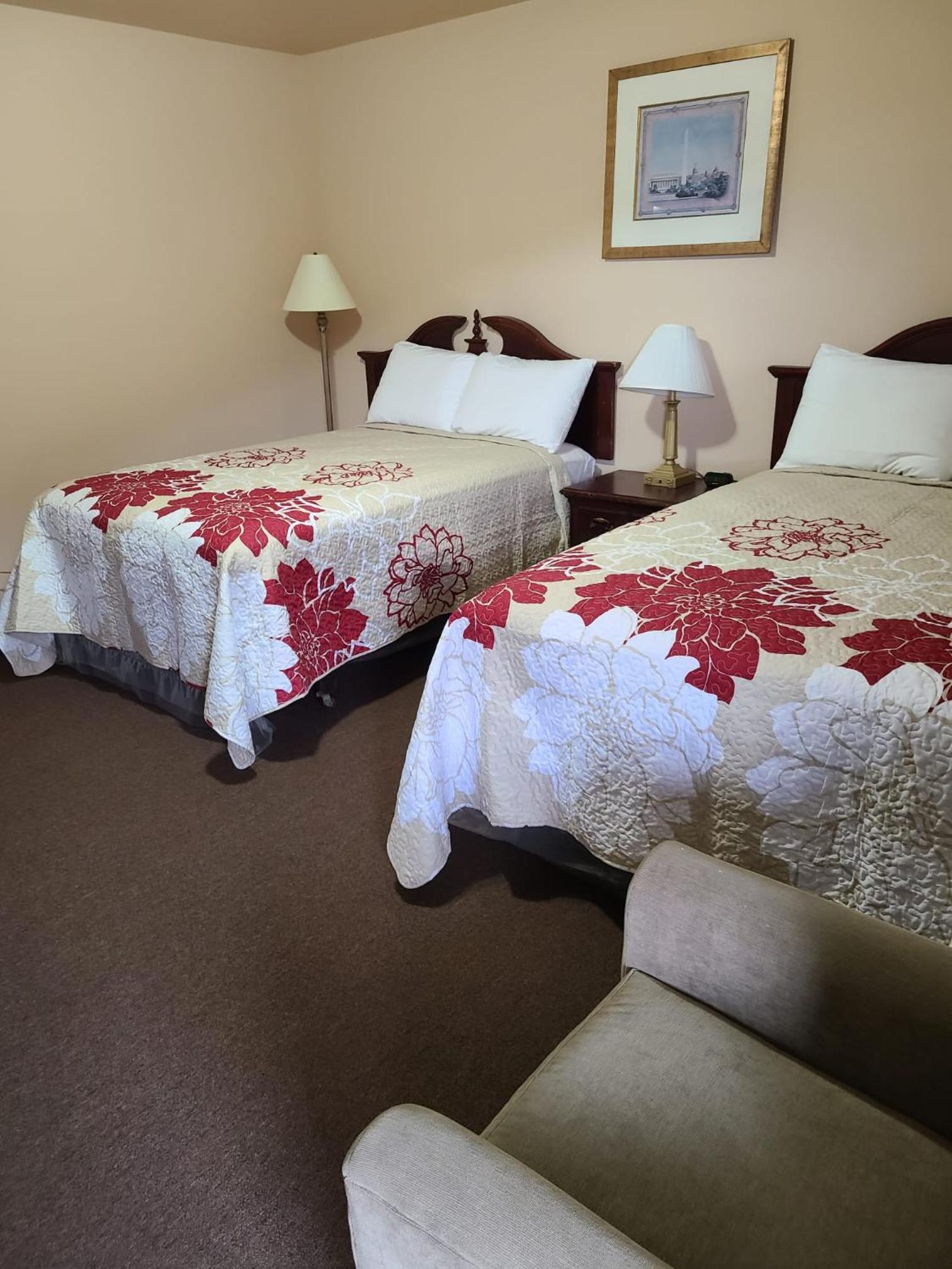 Double Room with Two Double Beds - Photo 21