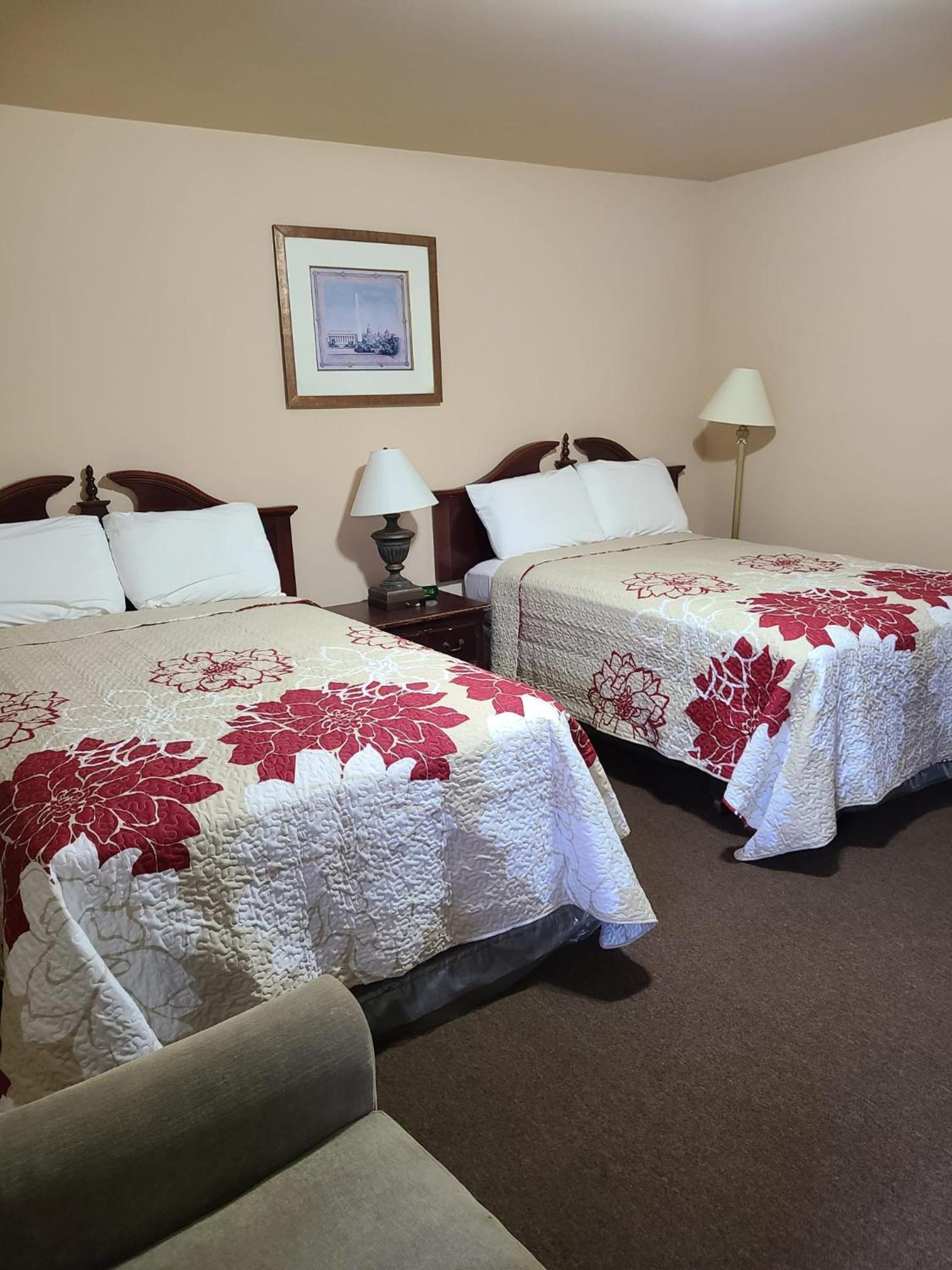 Double Room with Two Double Beds - Photo 1