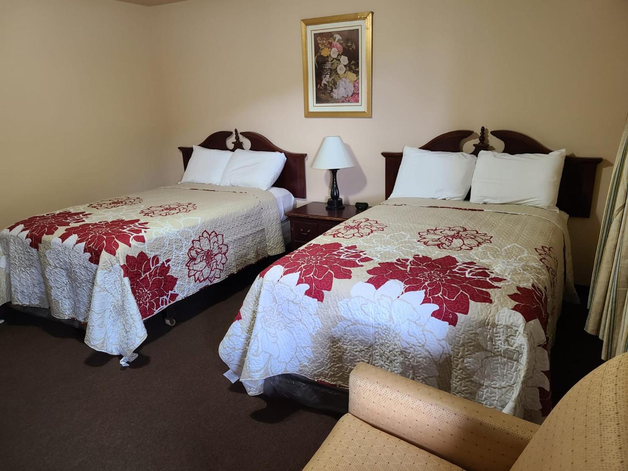 Double Room with Two Double Beds - Photo 4