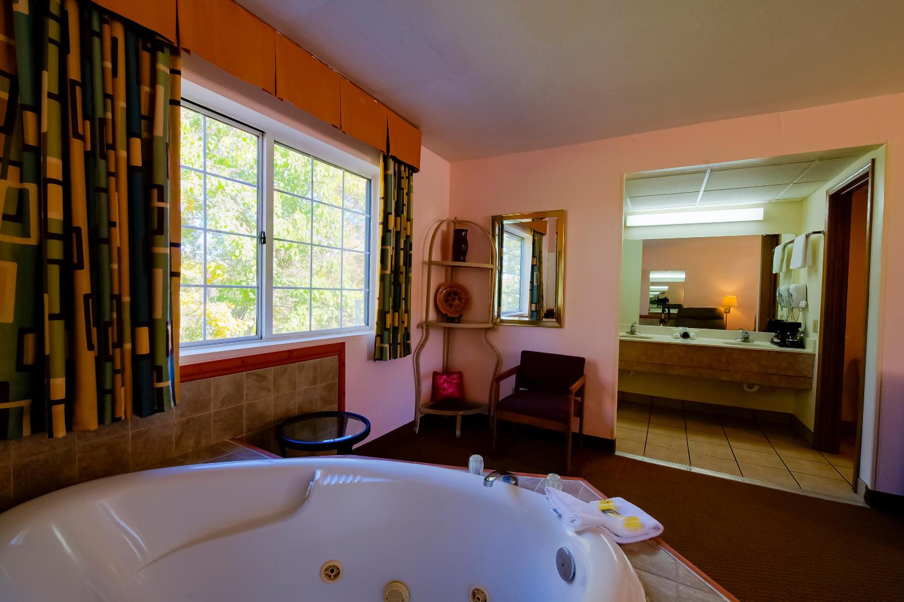Romantic Suite with Jetted Tub - Photo 5