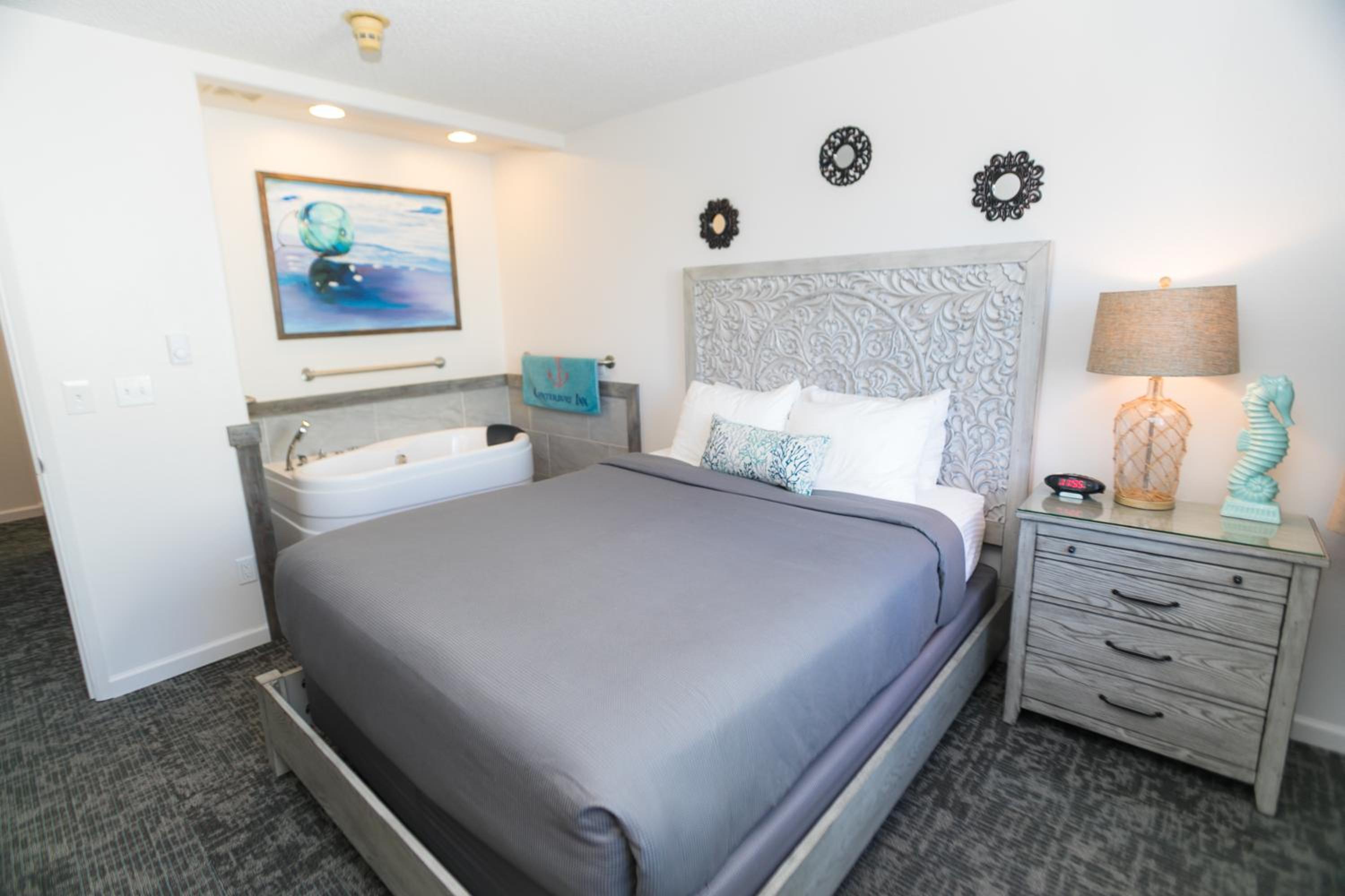 Suite With Hydrotherapy One-Person Tub - No Pets