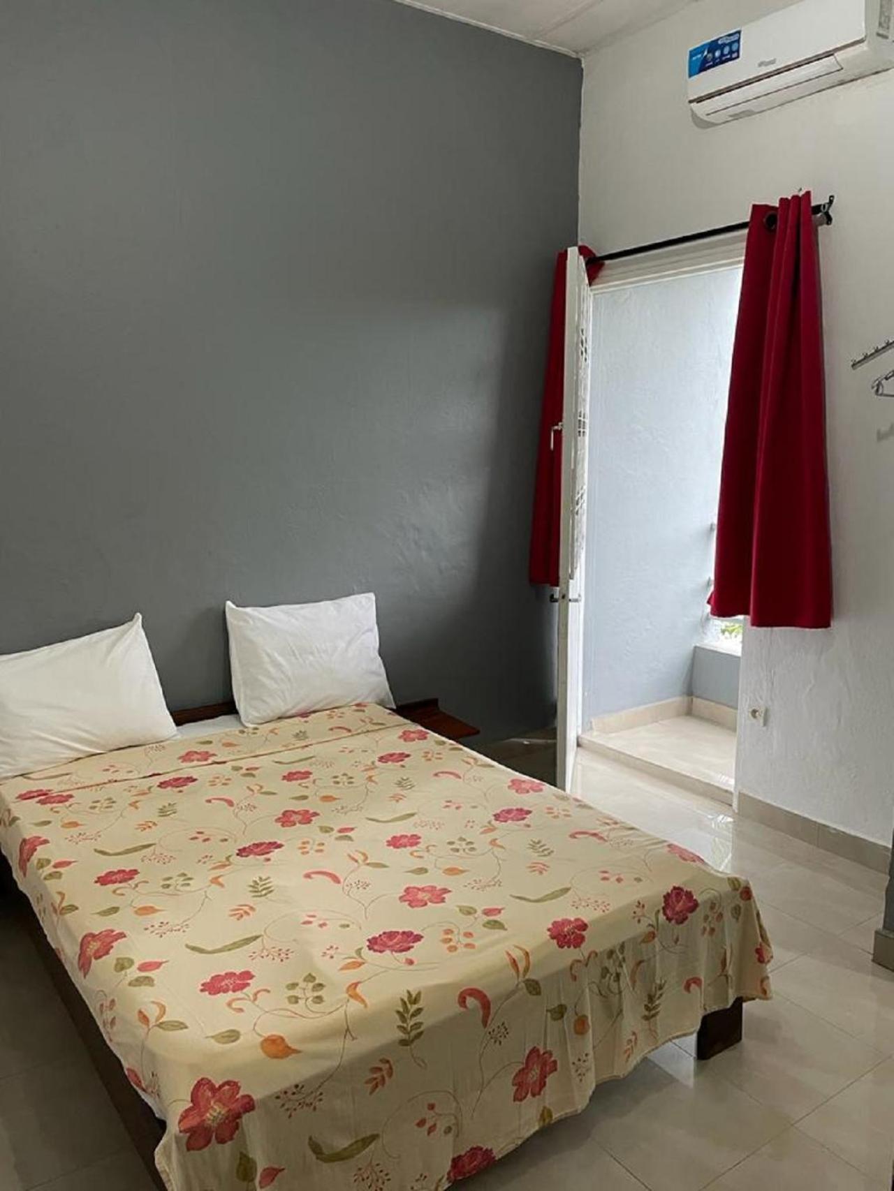 Single Room with Shower photo 2