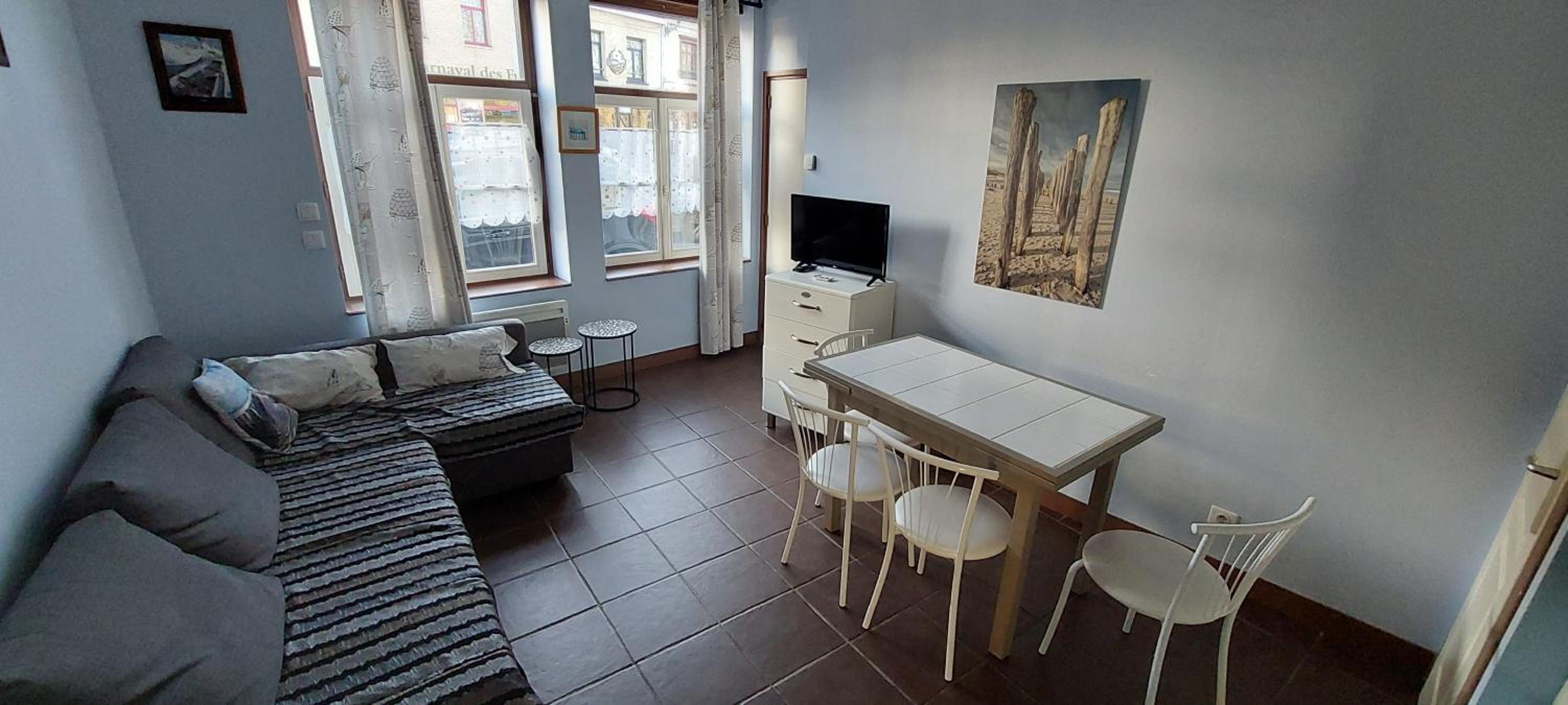 One-Bedroom Apartment - Ground Floor - Photo 4