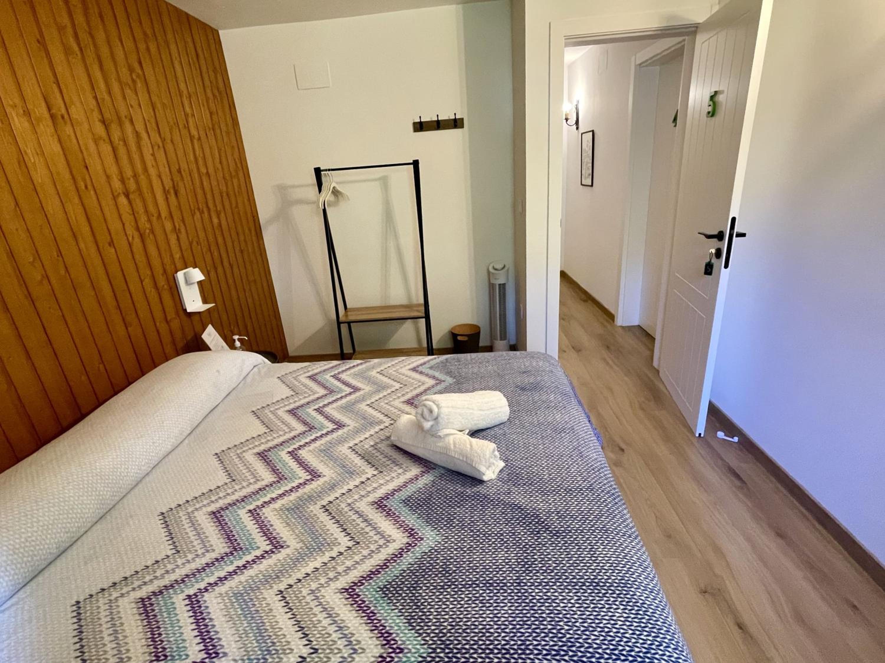 Double Room With Shared Bathroom photo 2