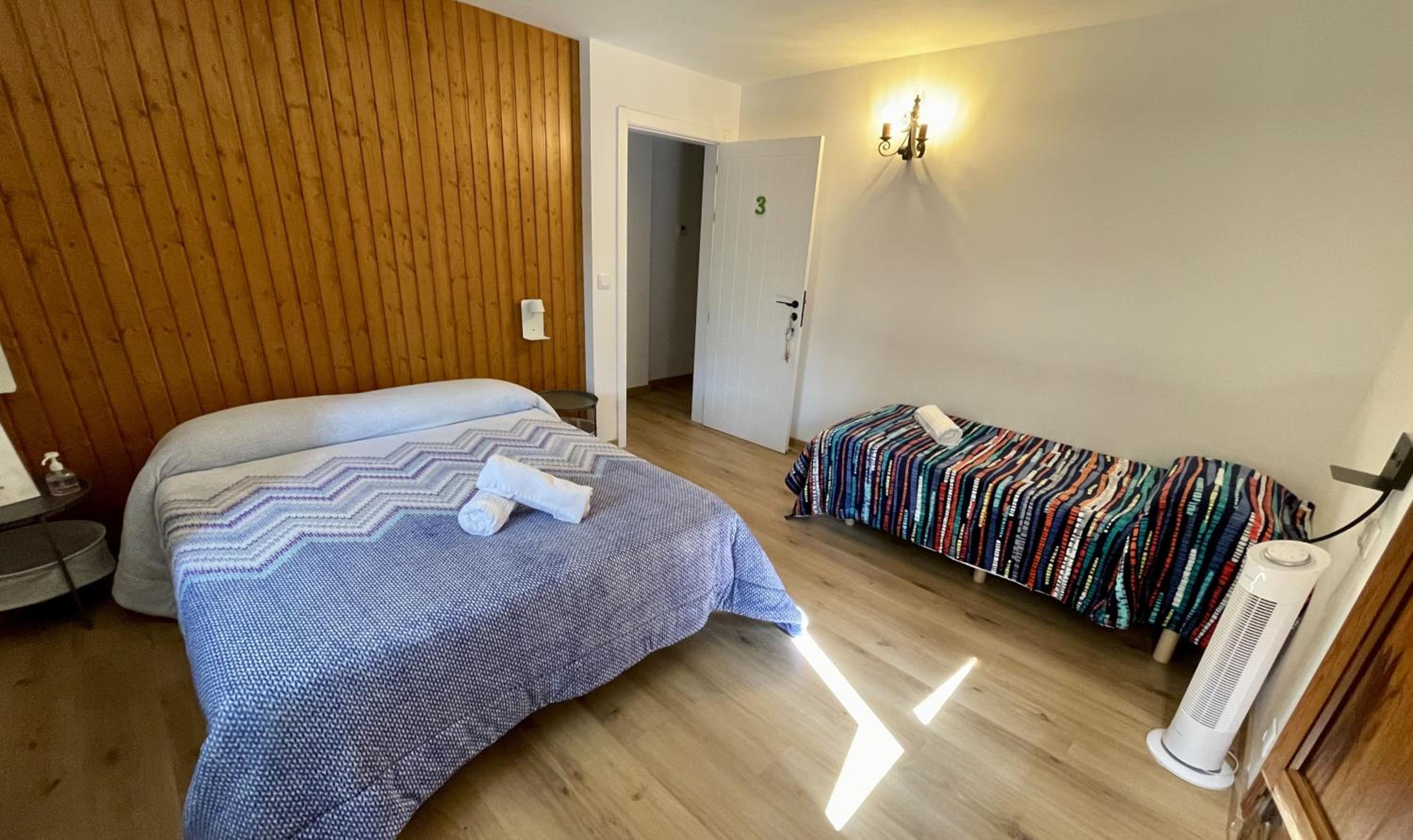 Triple Room With Shared Bathroom photo 2