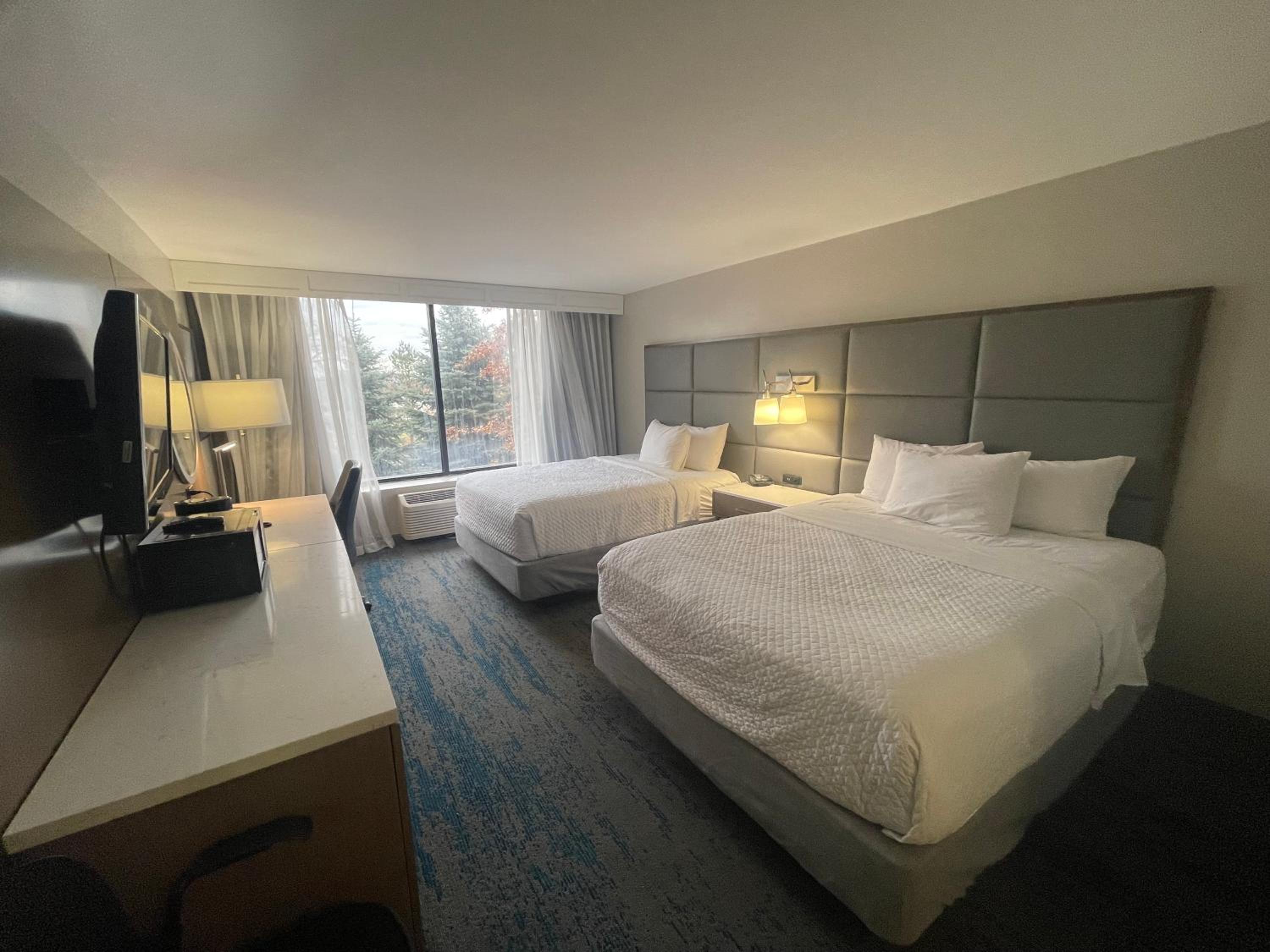 Queen Room with Two Queen Beds - Non-Smoking