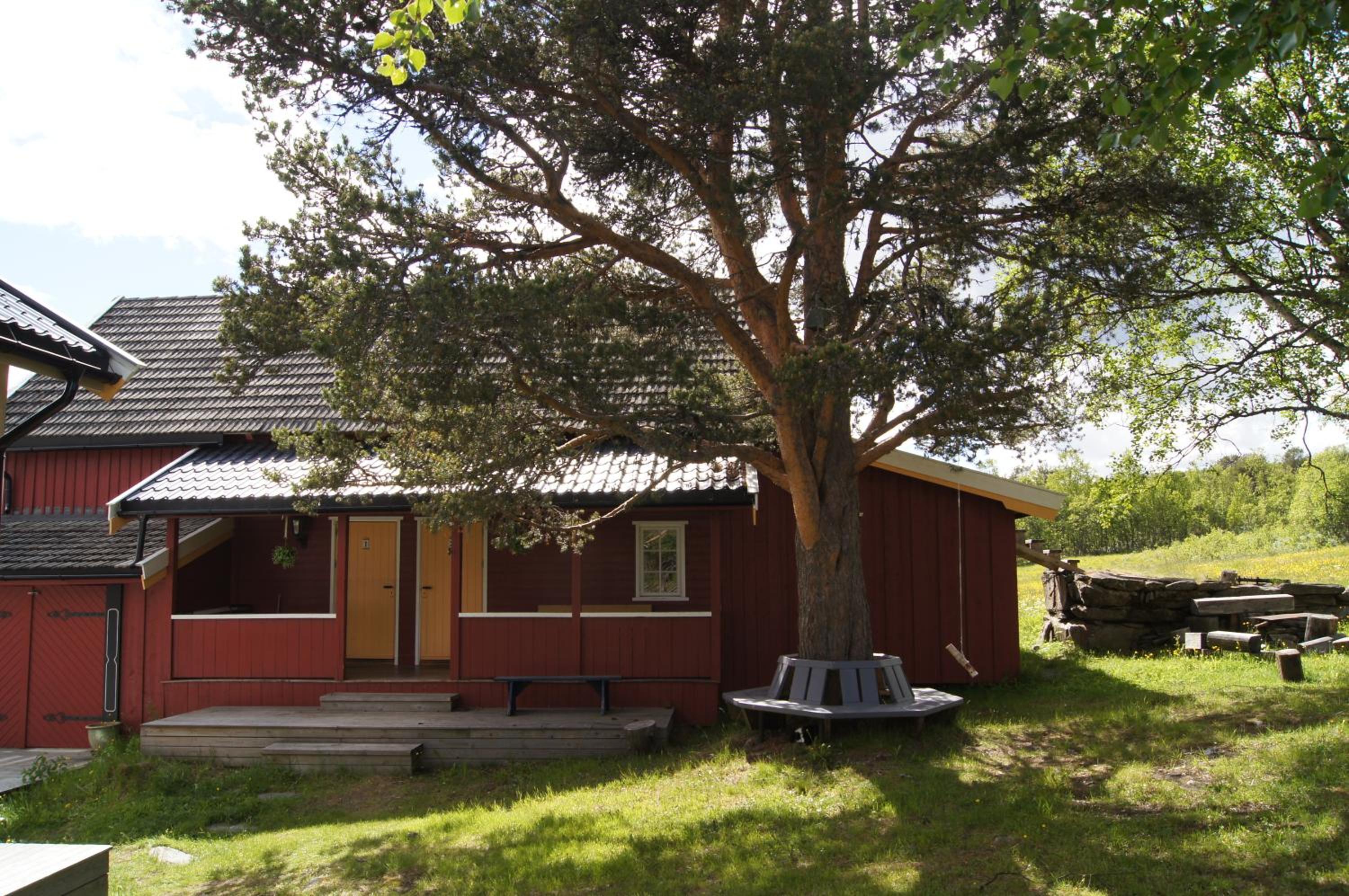 One-Bedroom Cottage with Loft (6 Adults) photo 3
