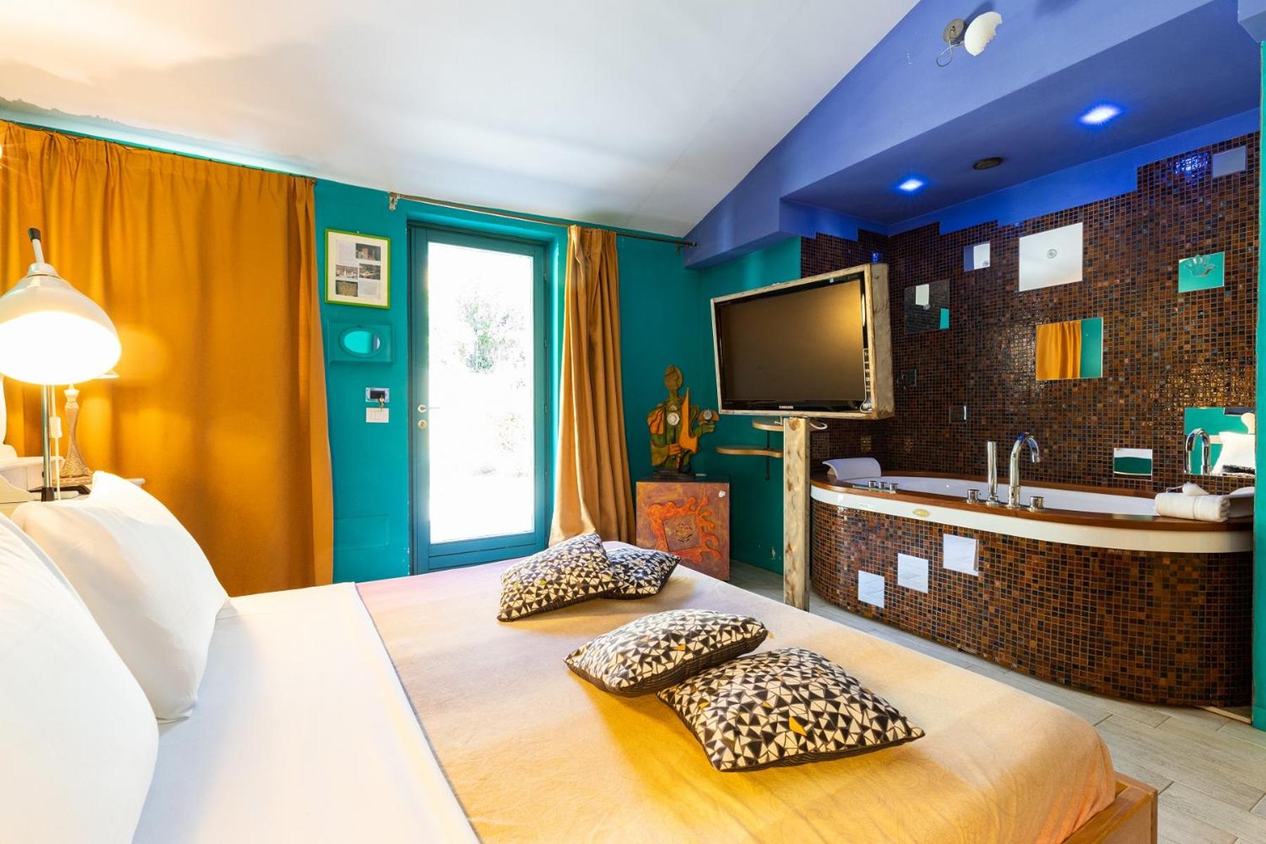 Queen Room With Spa Bath