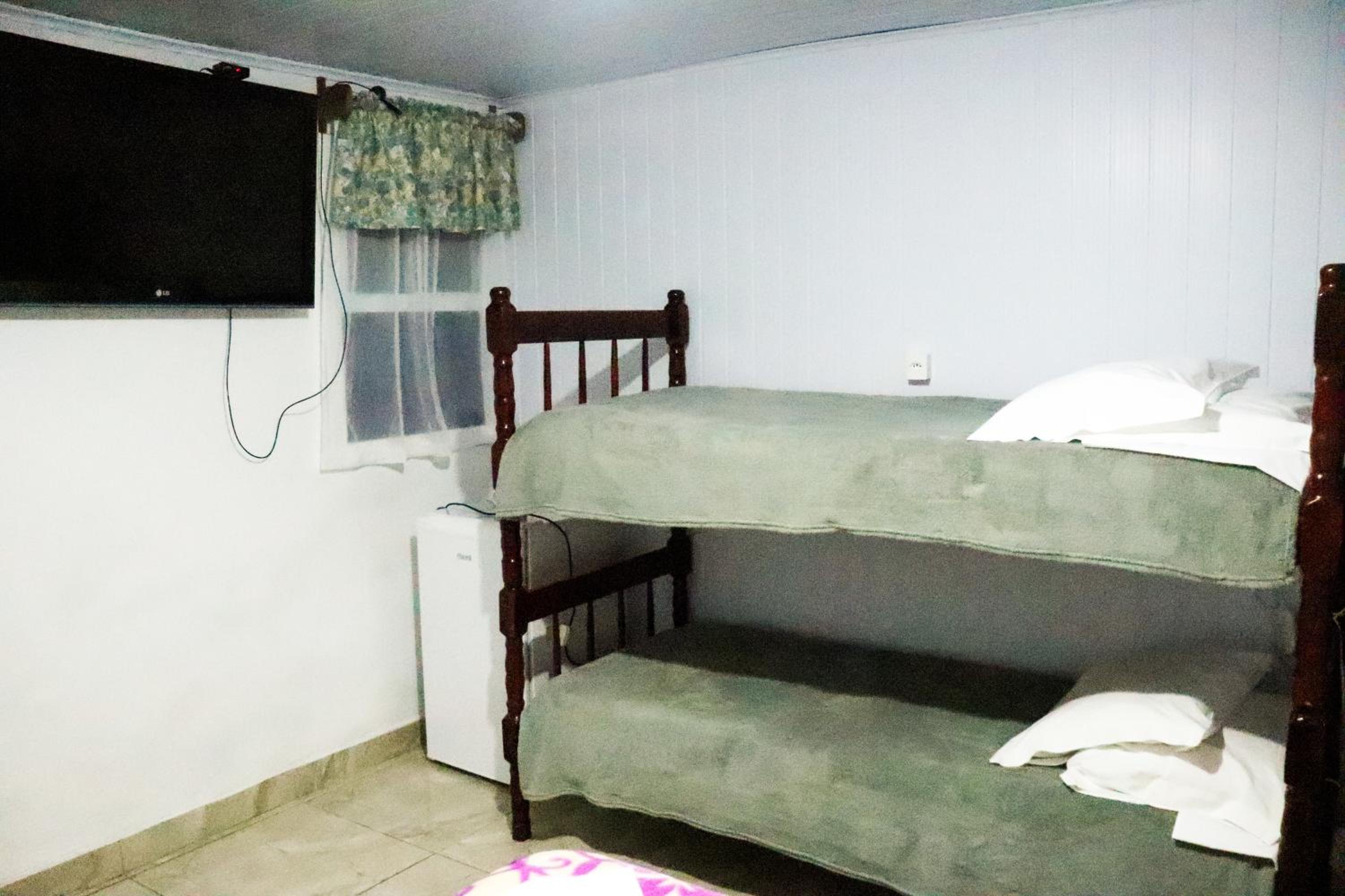 Quadruple Room - Photo 3
