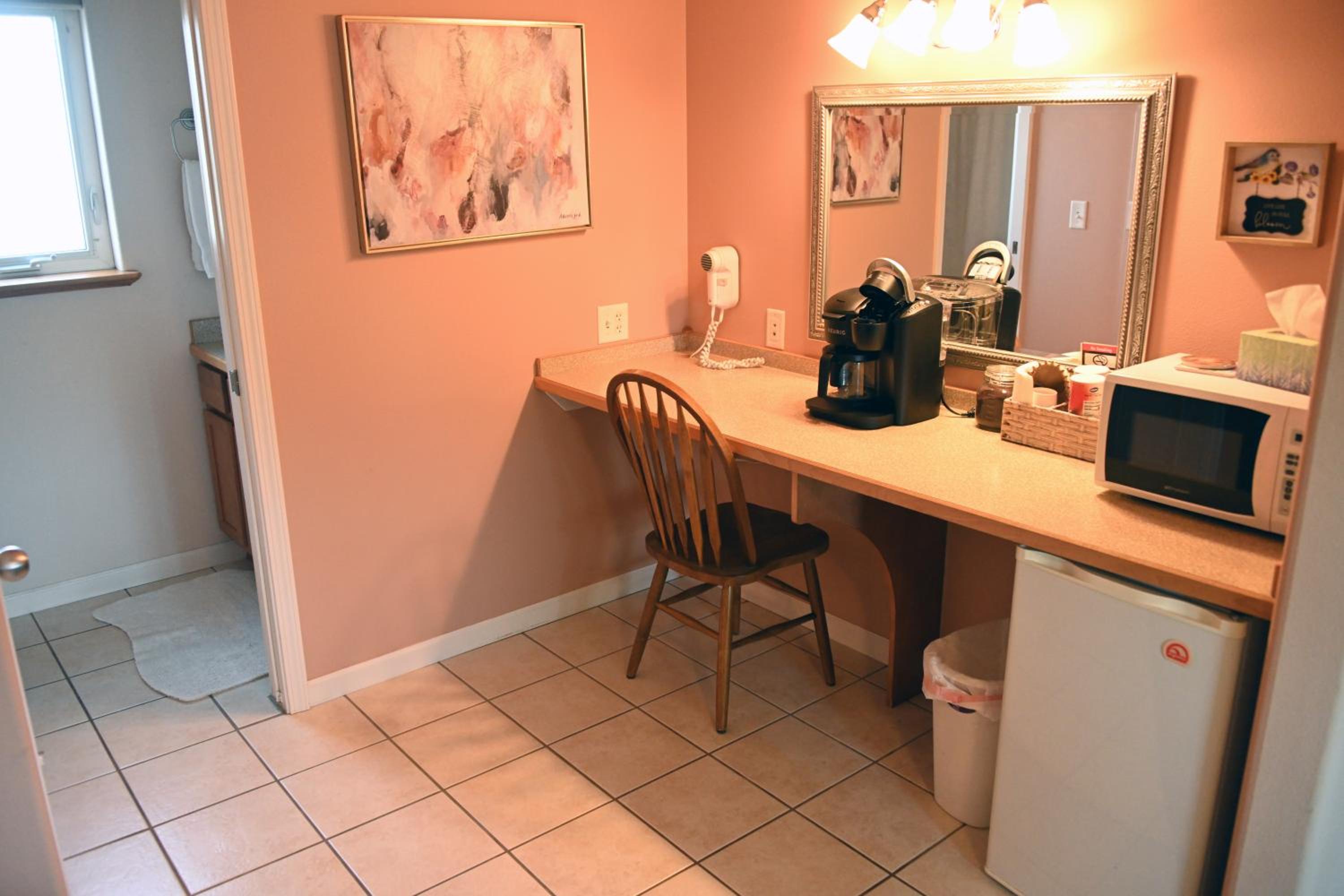 Standard Queen Room photo 2