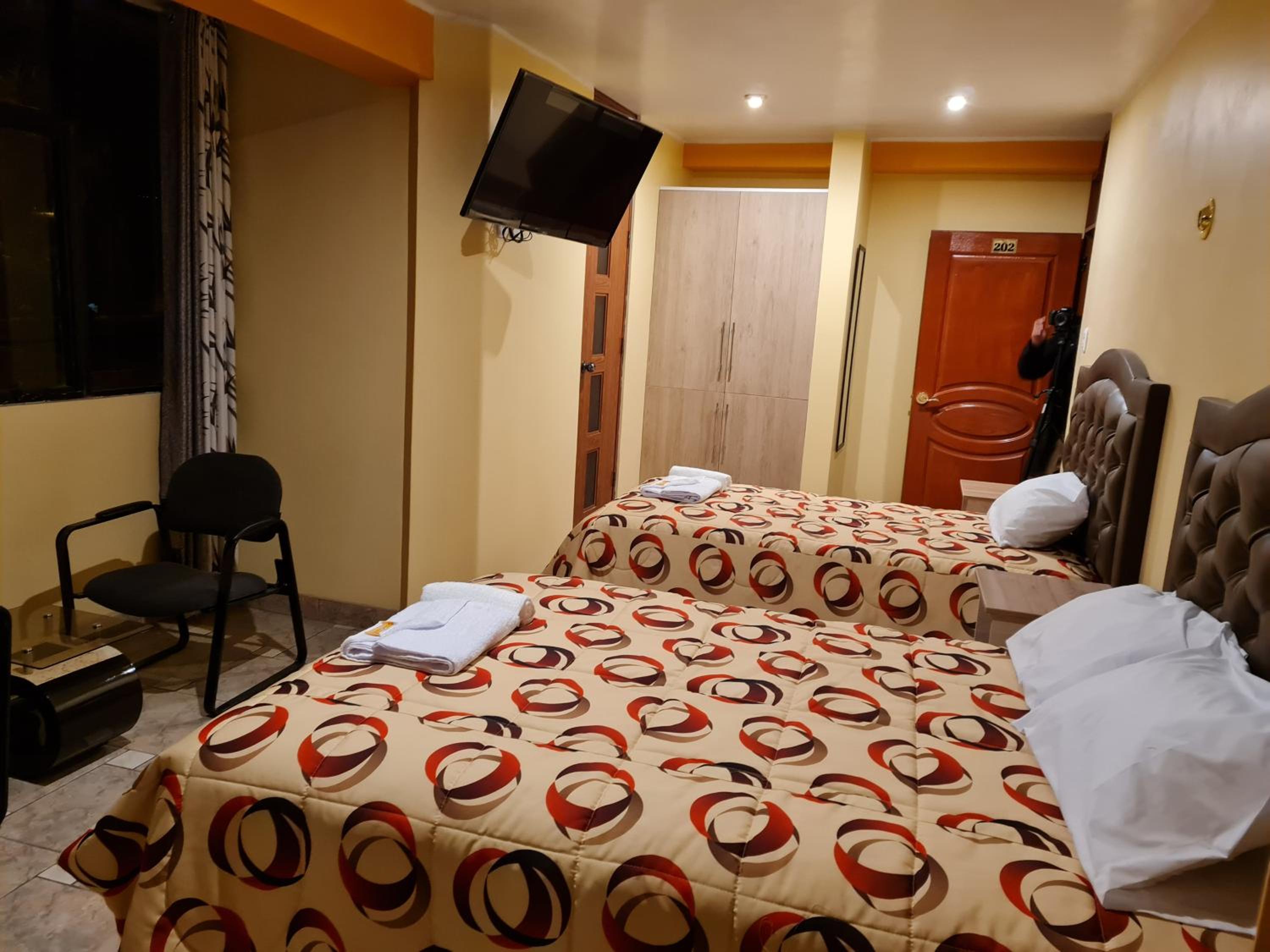Twin Room with Bathroom photo 3