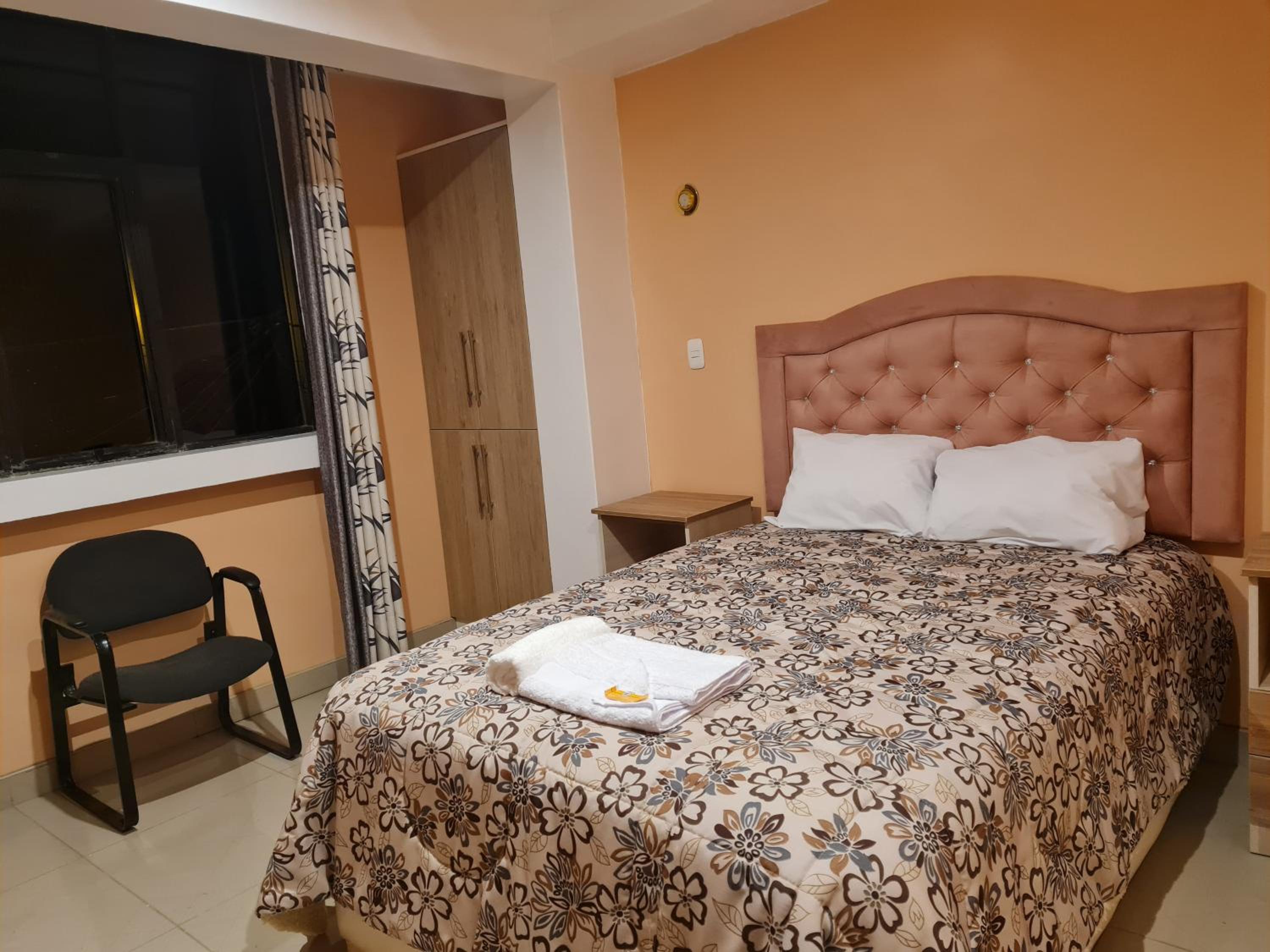 Double Room with Private Bathroom photo 2