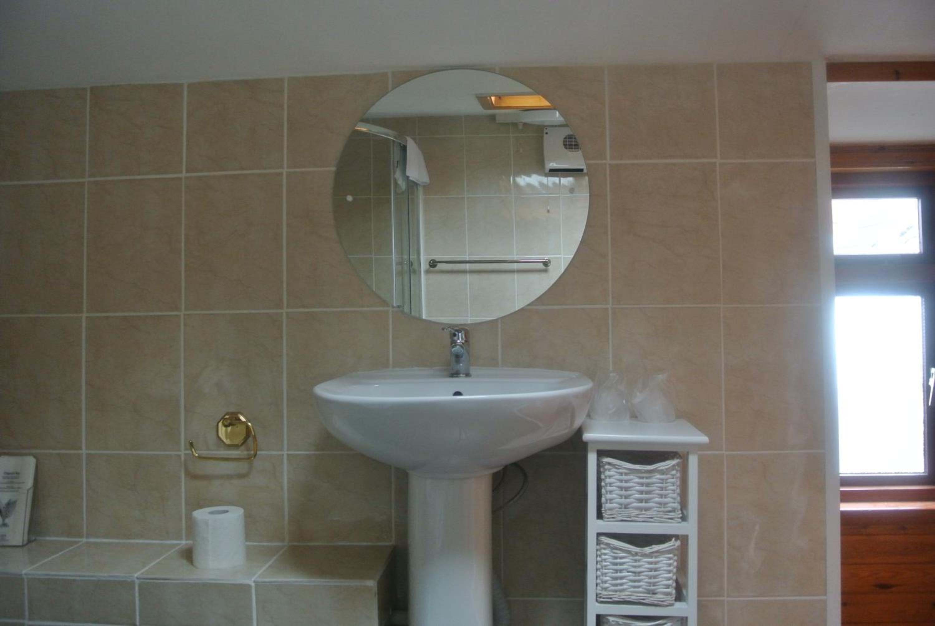 Double Room with Private Bathroom photo 3