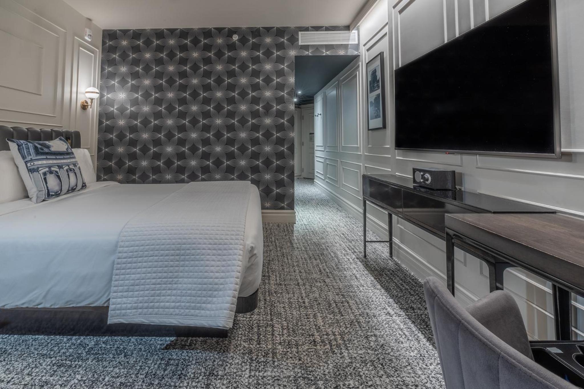 Queen Room - Photo 7