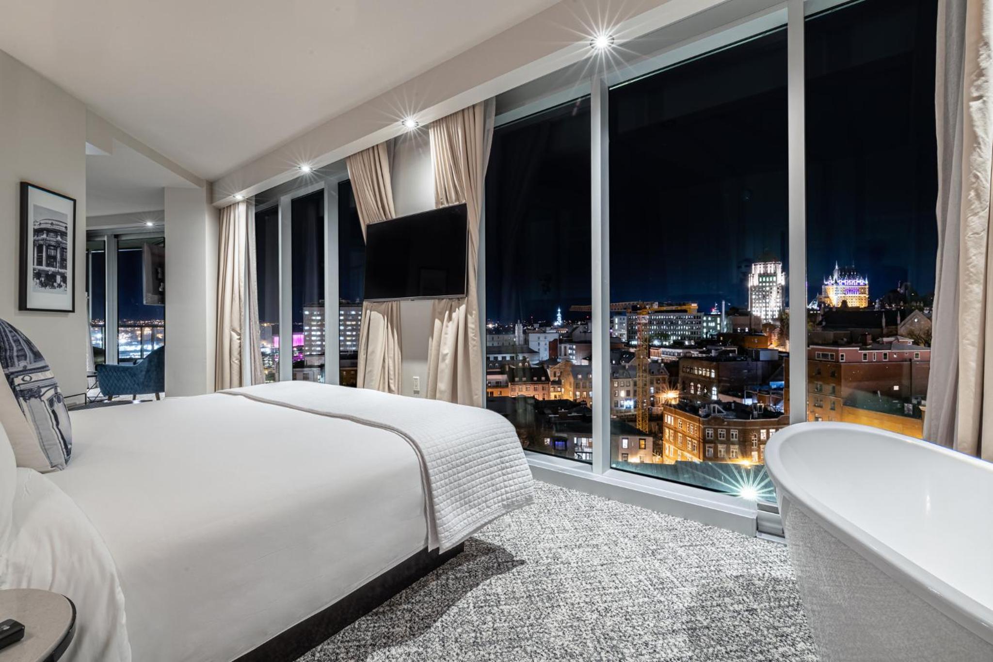 King Suite photo 2