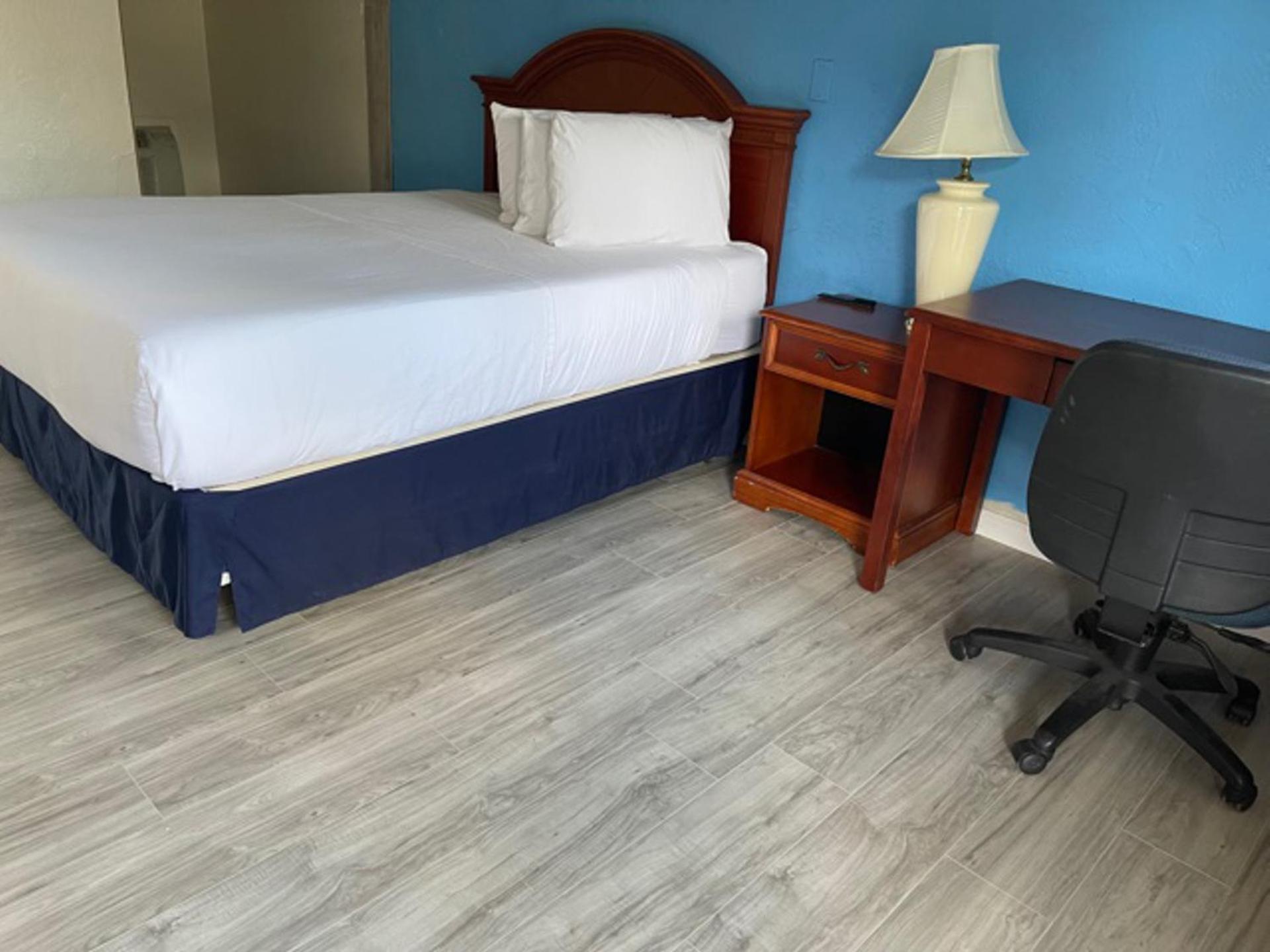 Queen Room photo 3