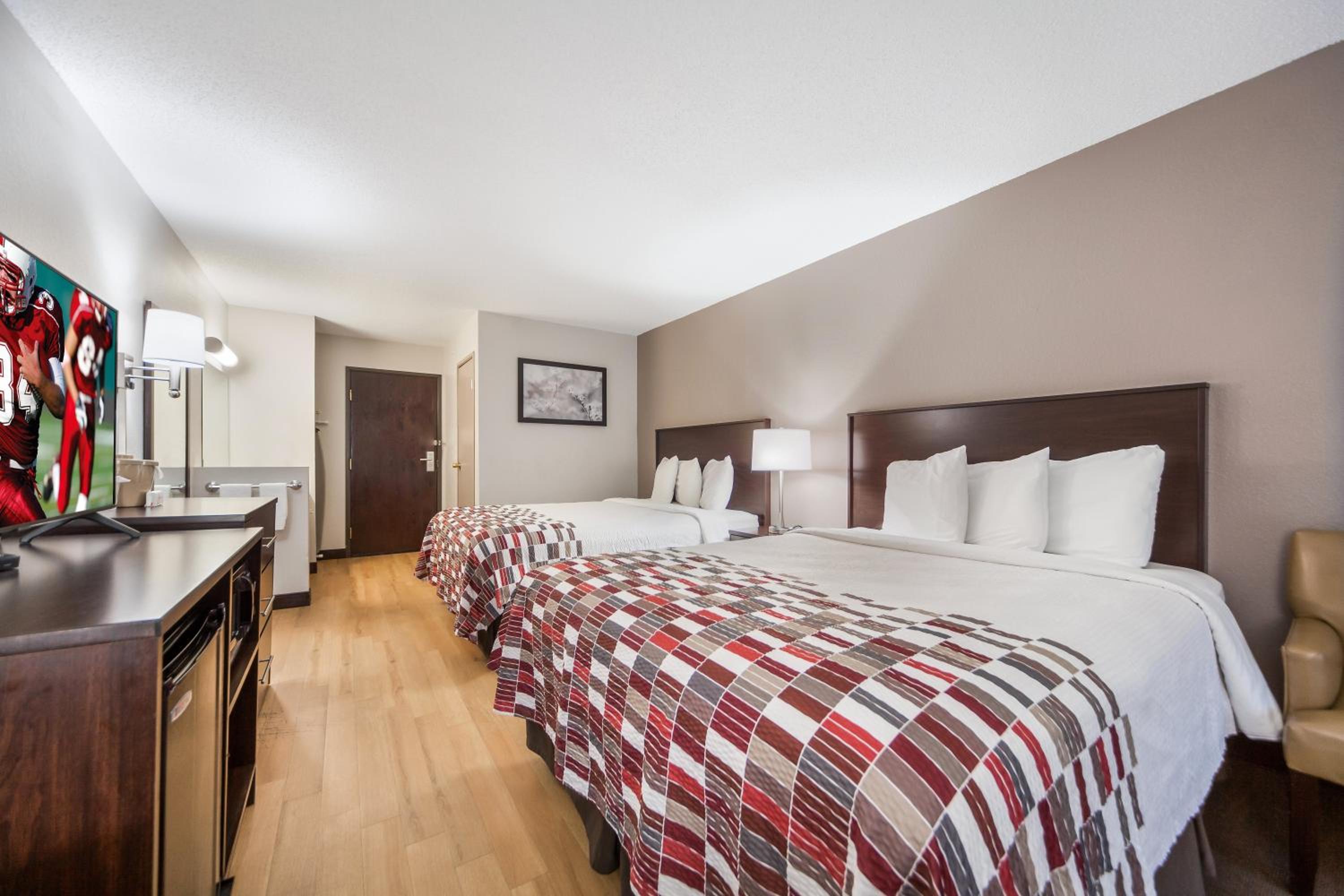 Deluxe Room with Two Queen Beds Smoke Free - Photo 1