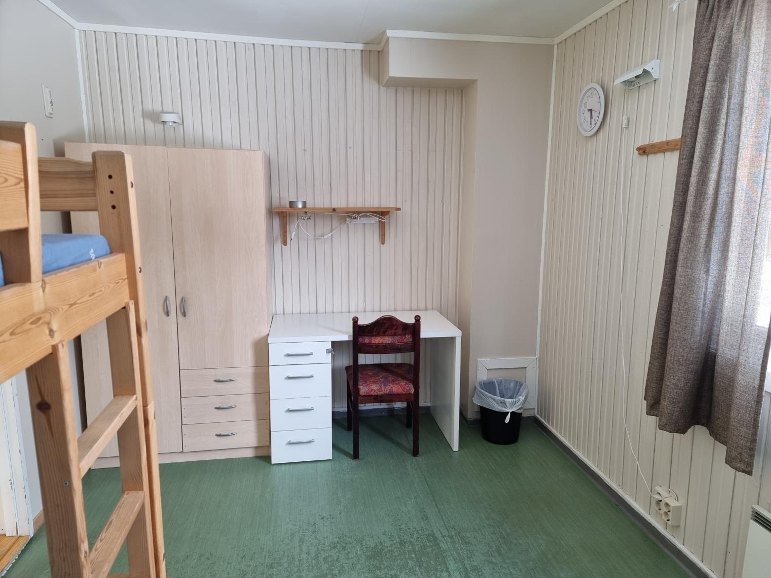 Budget Double Room - Photo 3