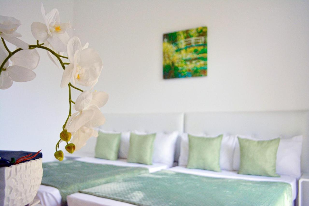 Double or Twin Room with Partial Sea View