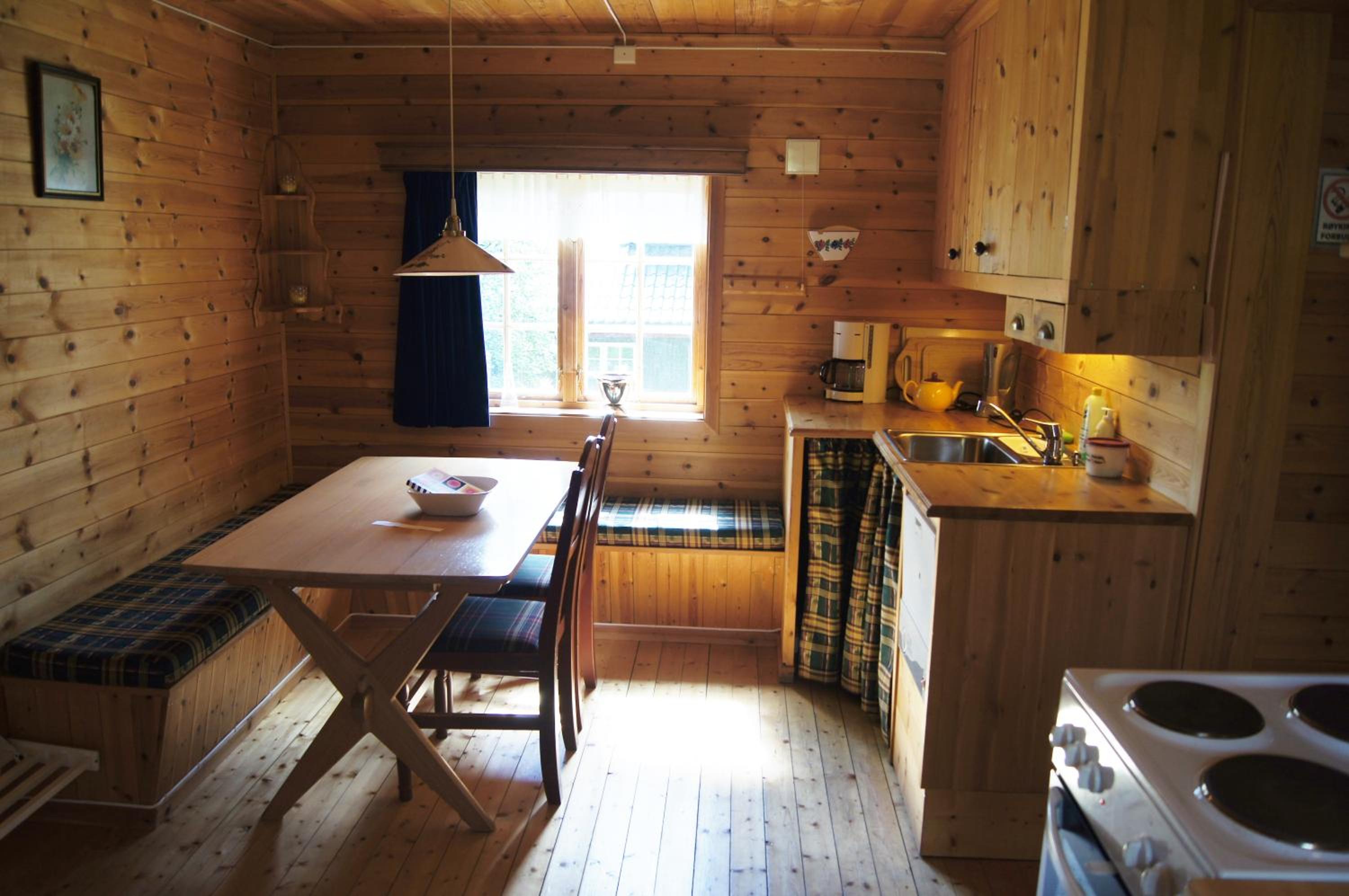 Two-Bedroom Cottage (5 Adults) photo 2