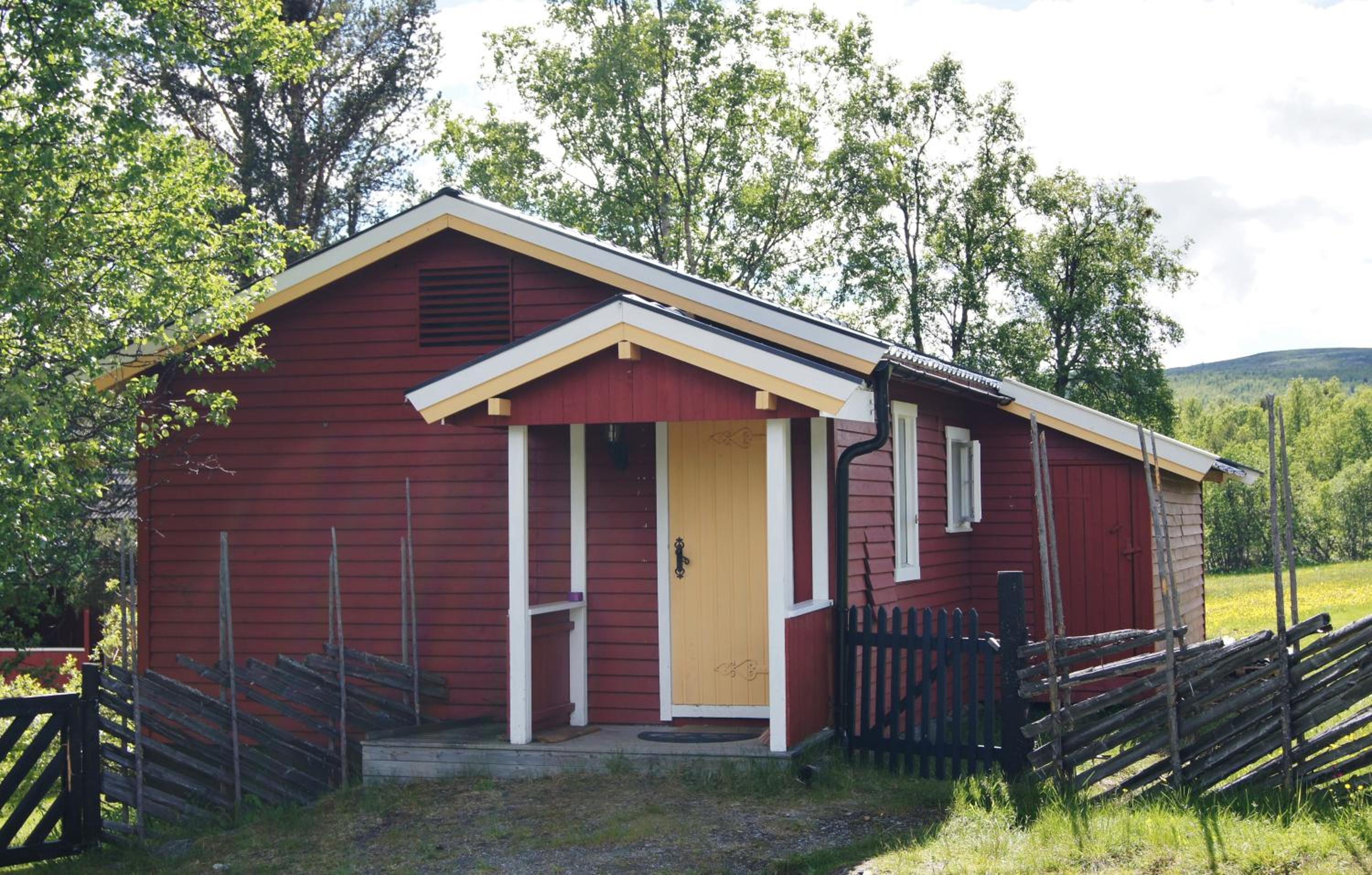 Two-Bedroom Cottage (5 Adults) photo 3
