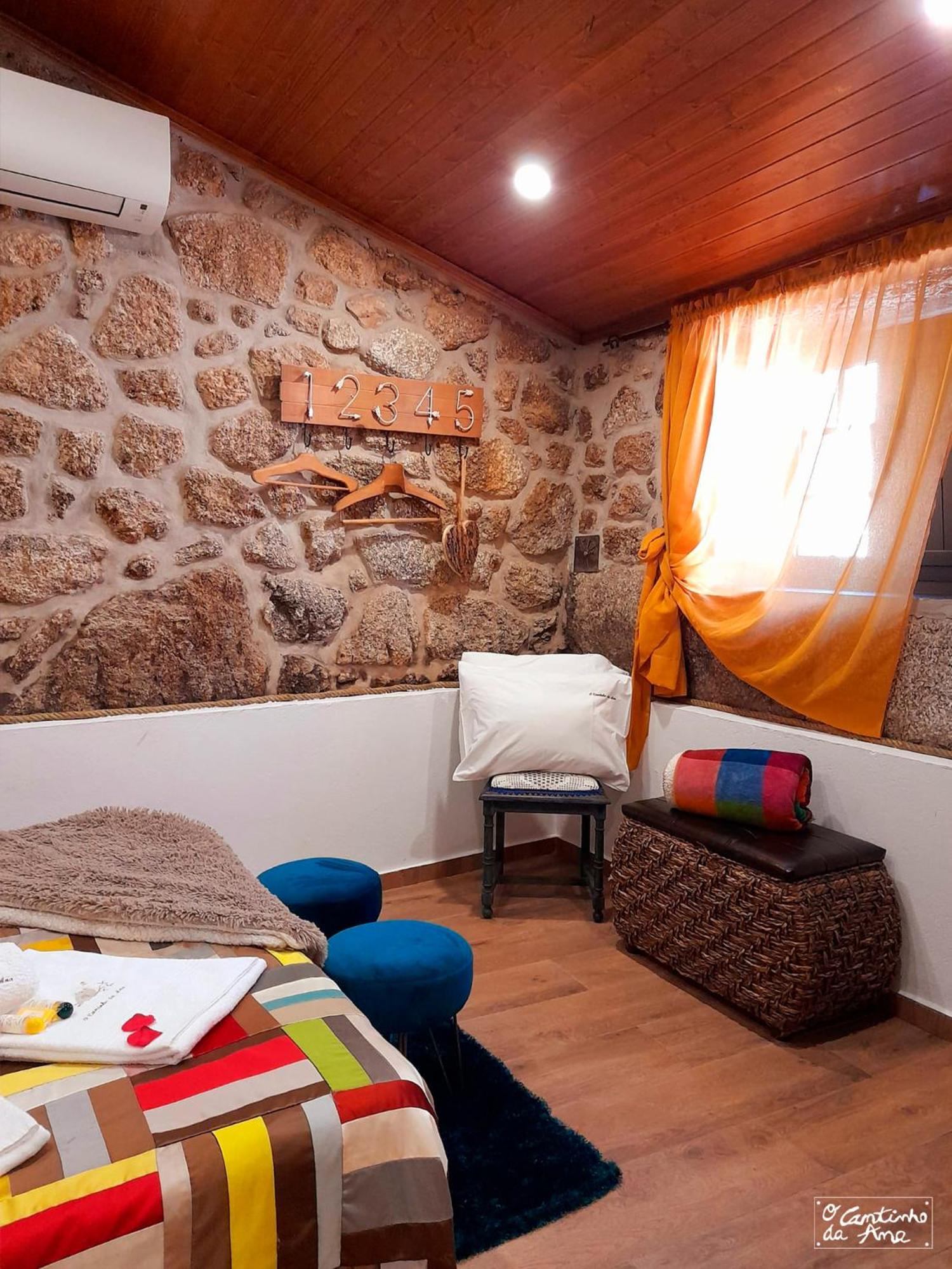 One-Bedroom House - Photo 9