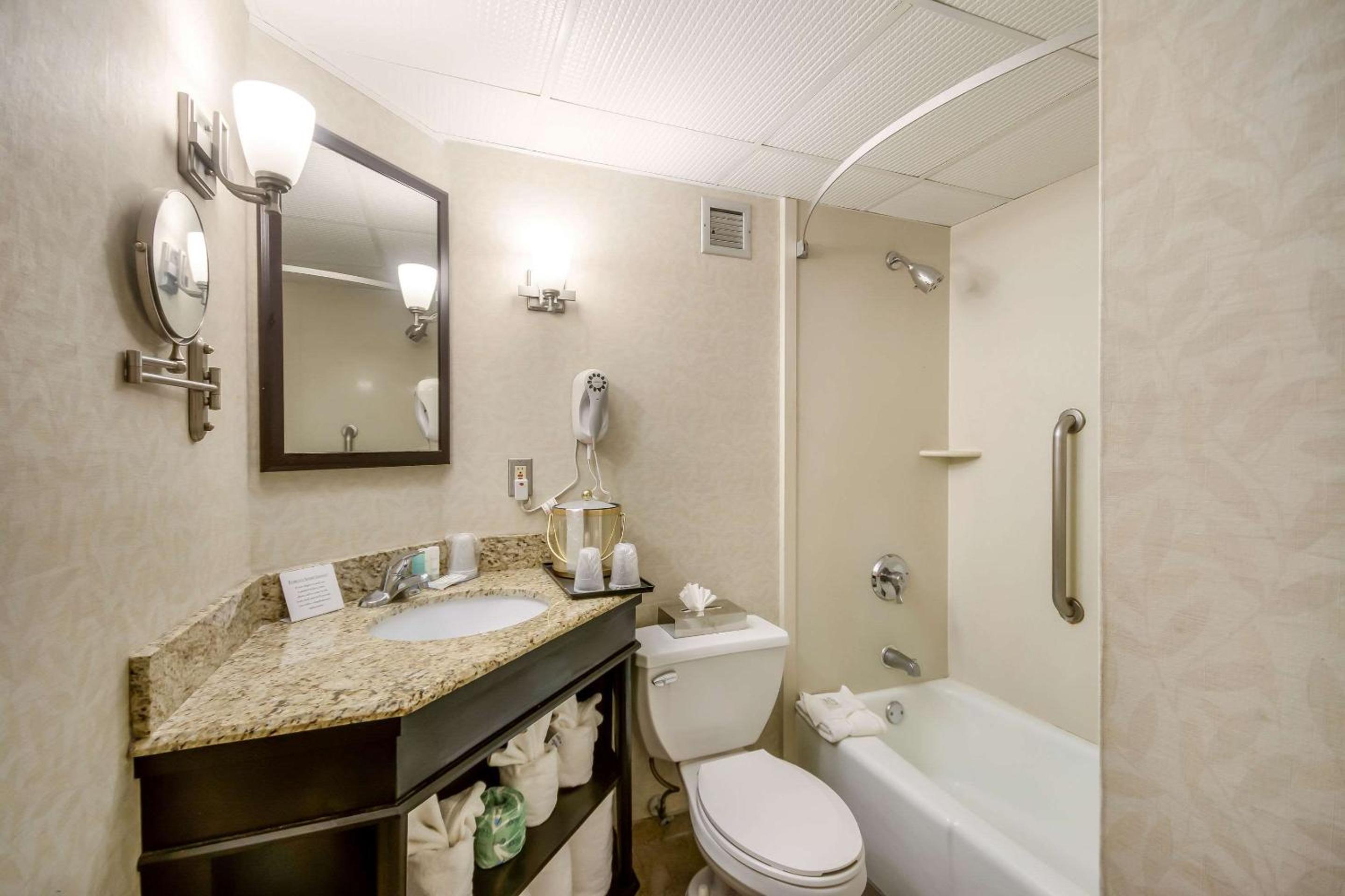 Double Room with Two Double Beds - Photo 3